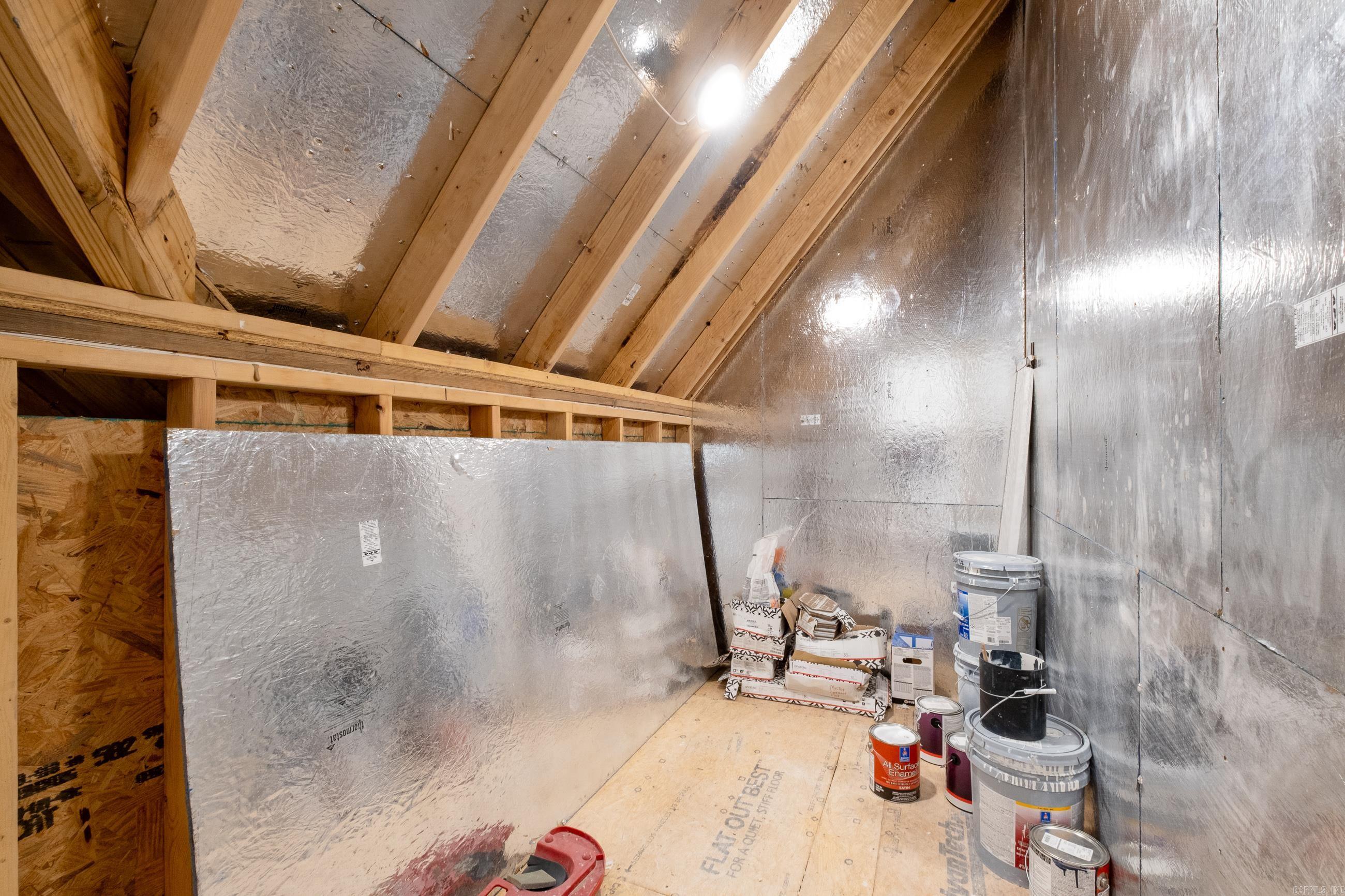 BEAR DEN ESTATES - Residential