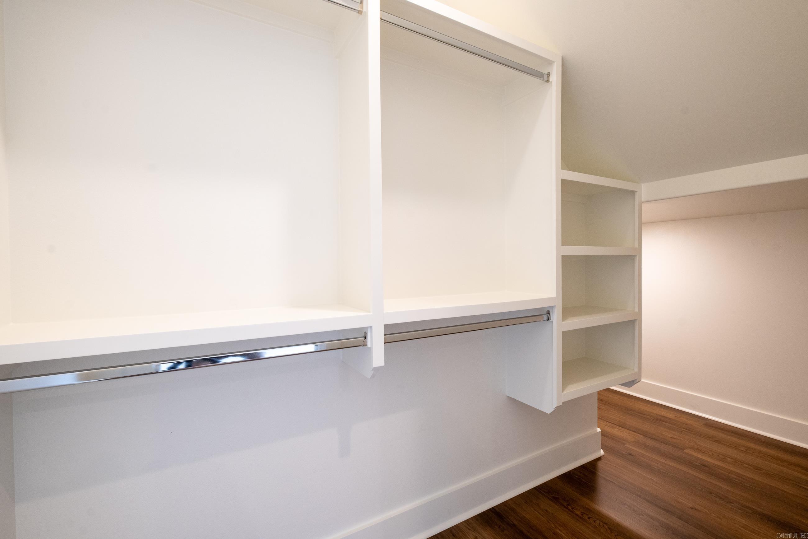 BEAR DEN ESTATES - Residential