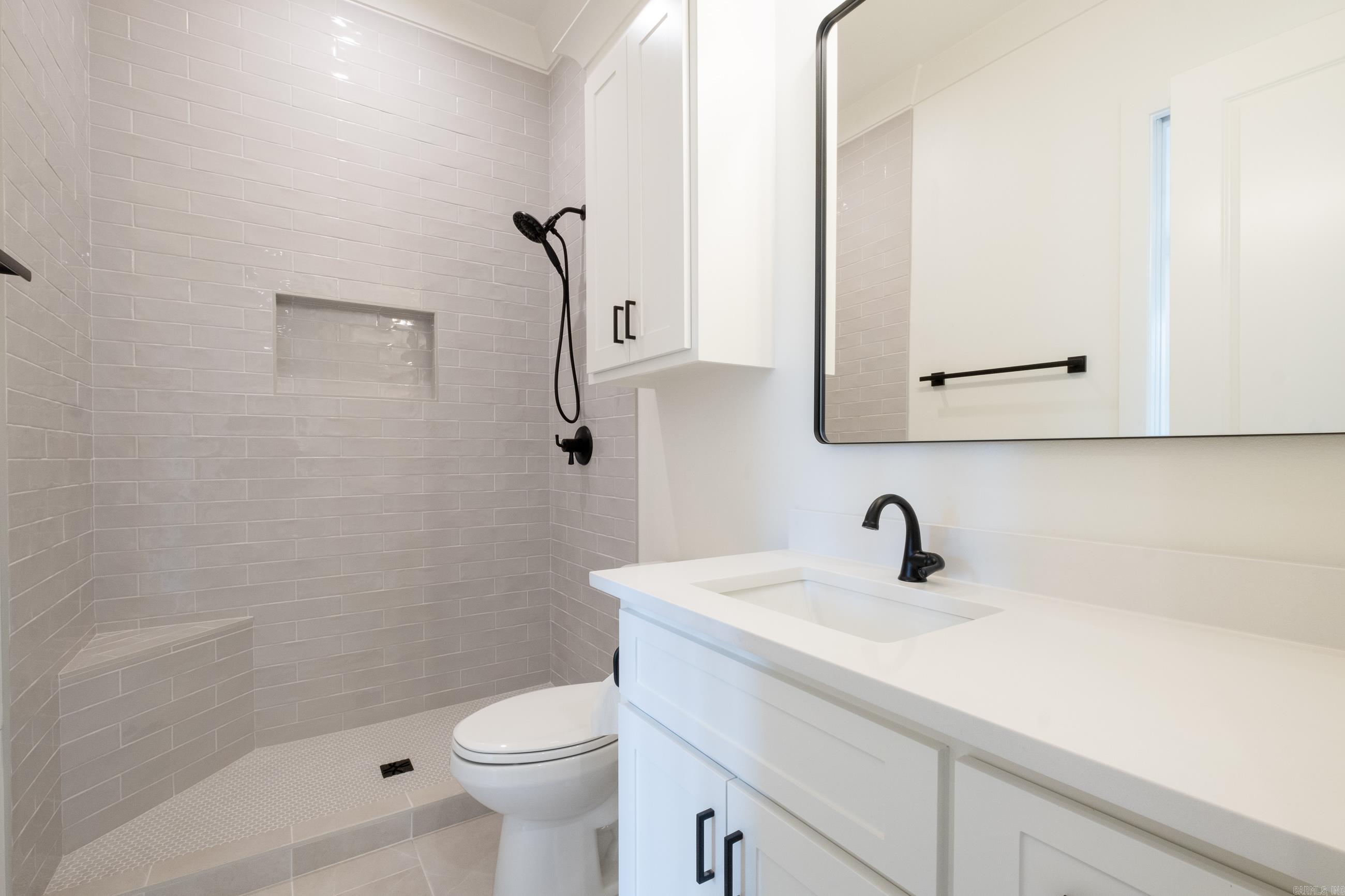 BEAR DEN ESTATES - Residential