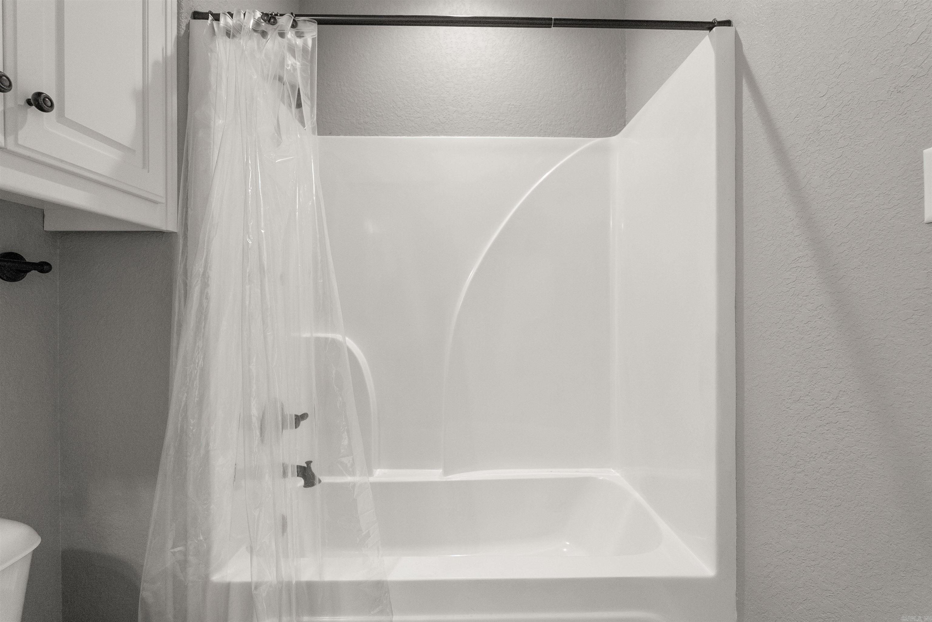 MILLERS CROSSING - Residential