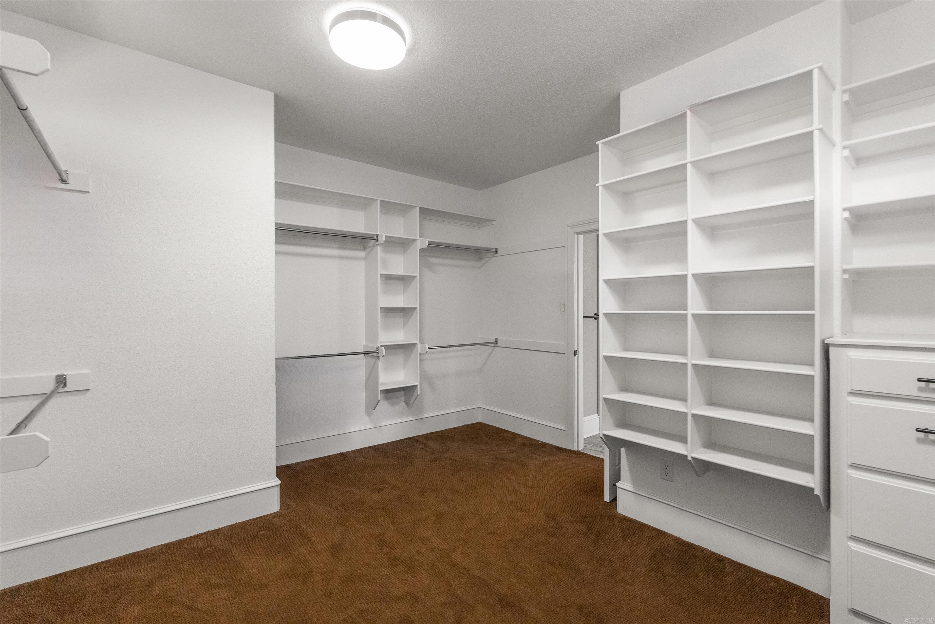 MILLERS CROSSING - Residential