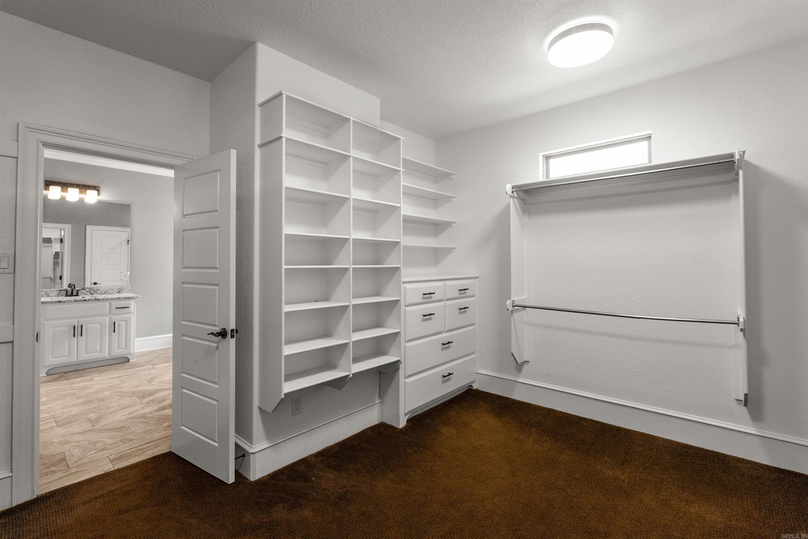 MILLERS CROSSING - Residential