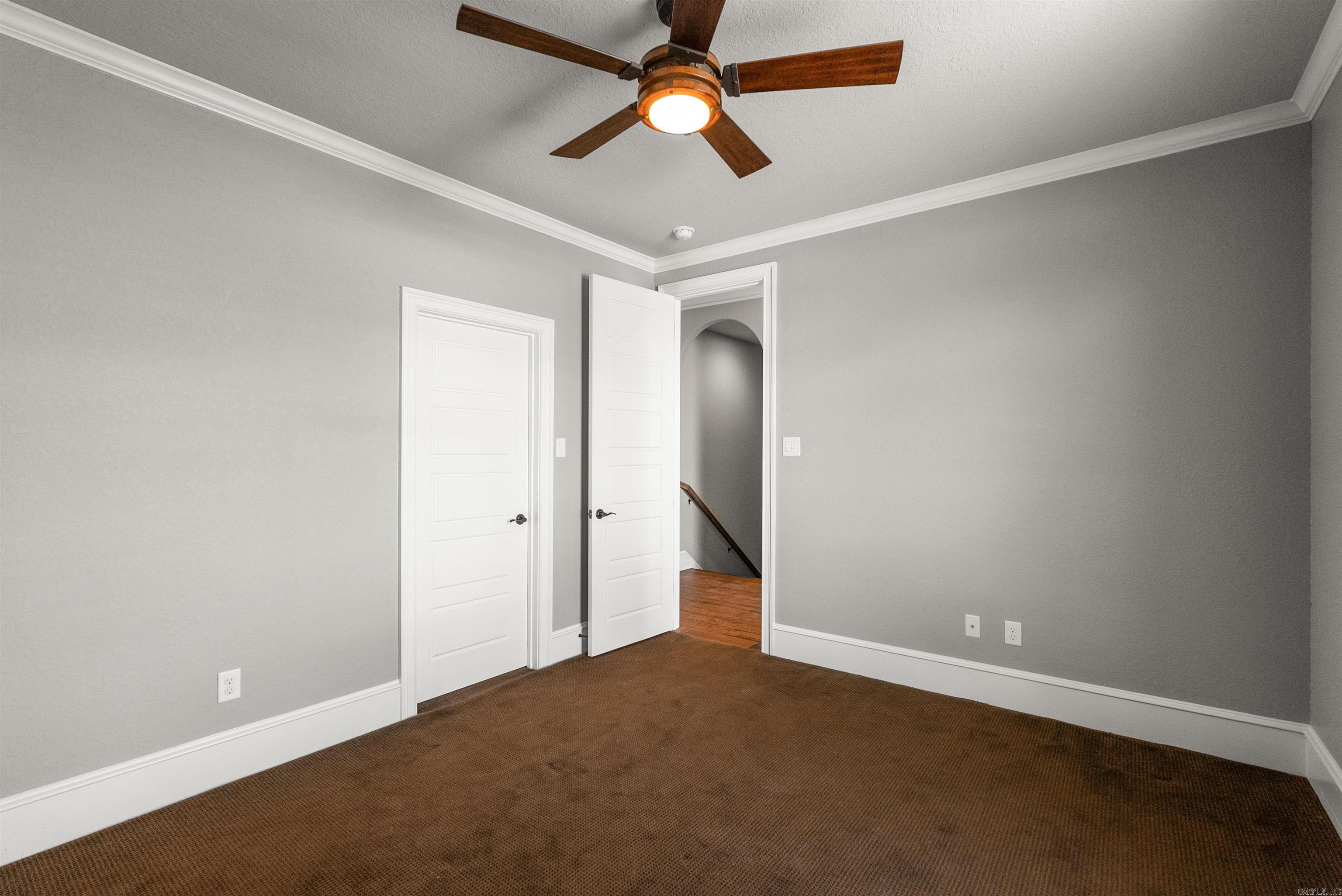 MILLERS CROSSING - Residential