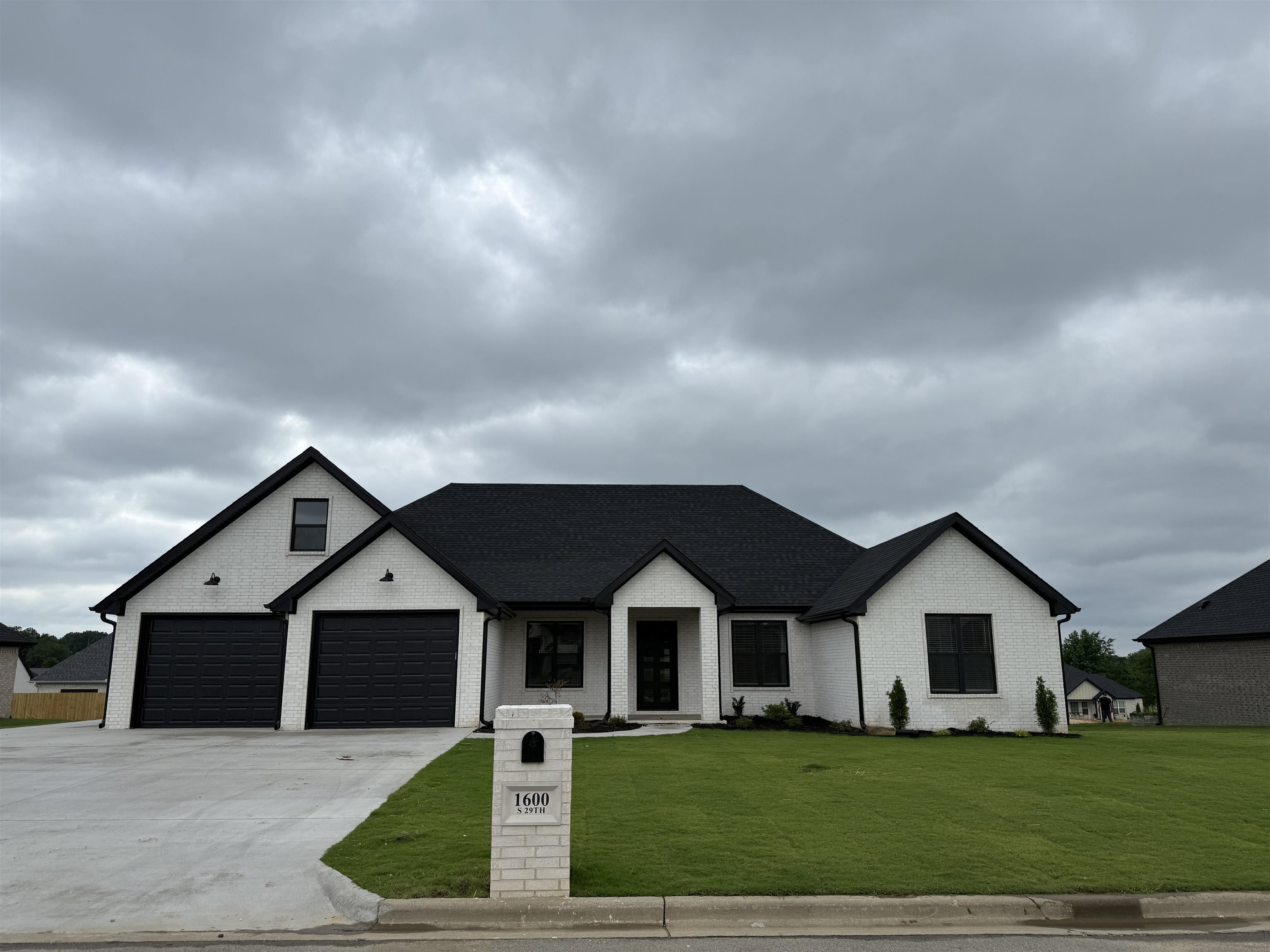 SILO RIDGE ESTATES - Residential