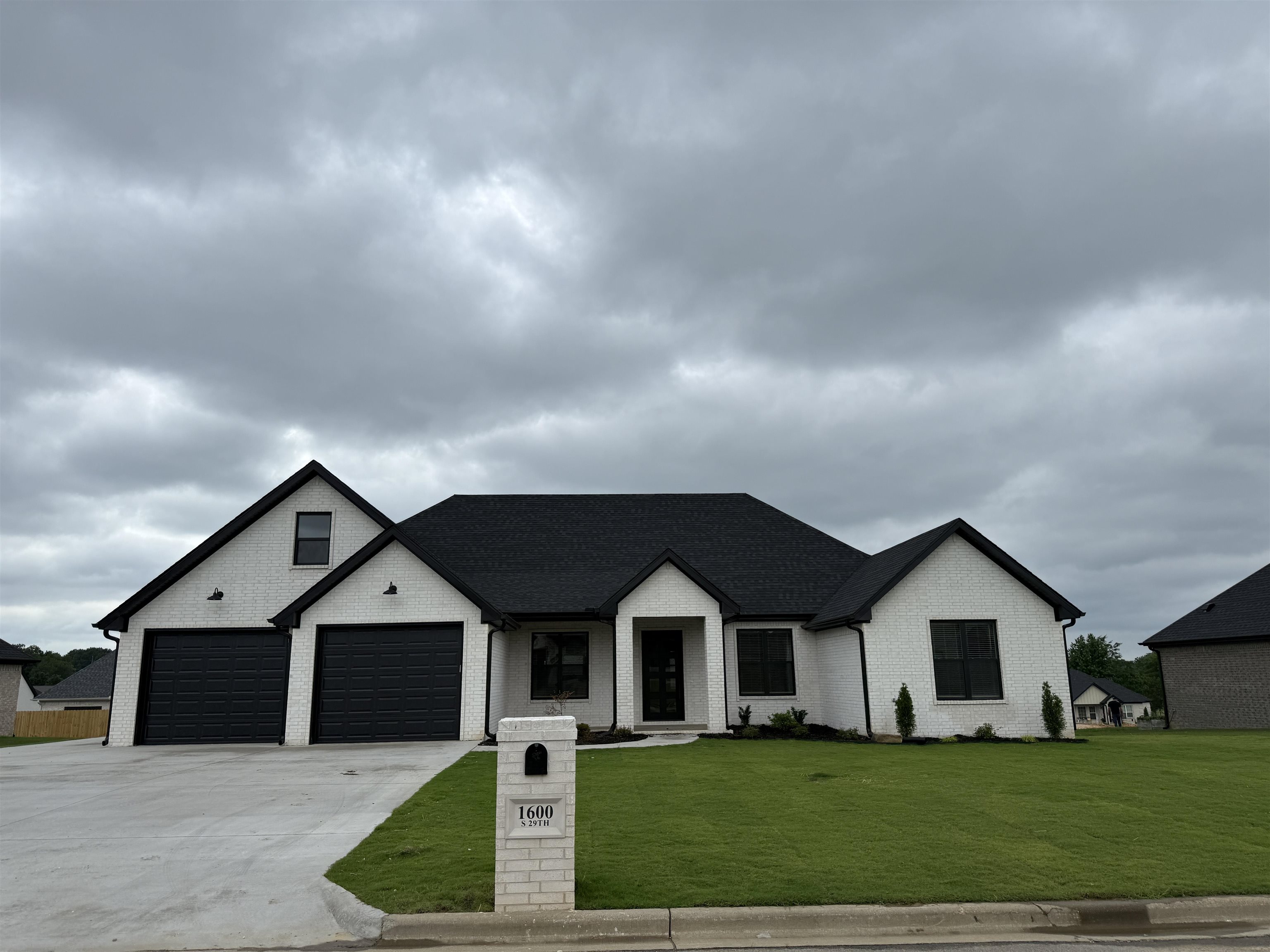 SILO RIDGE ESTATES - Residential