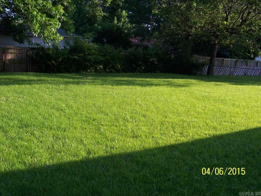 Needs complete Re-Hab  Handicap Ramp.  Make Offer