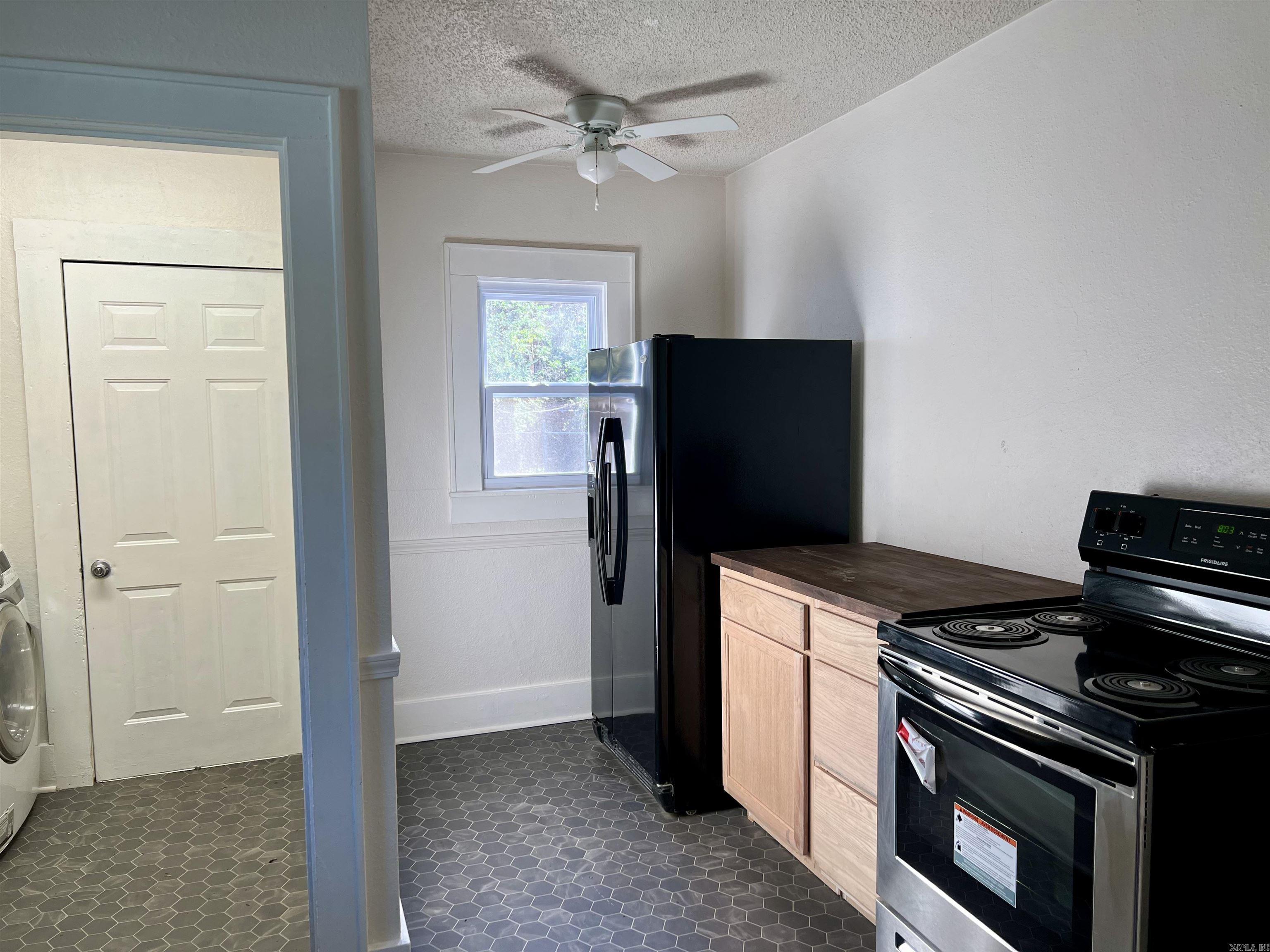 HSR BLK - Residential