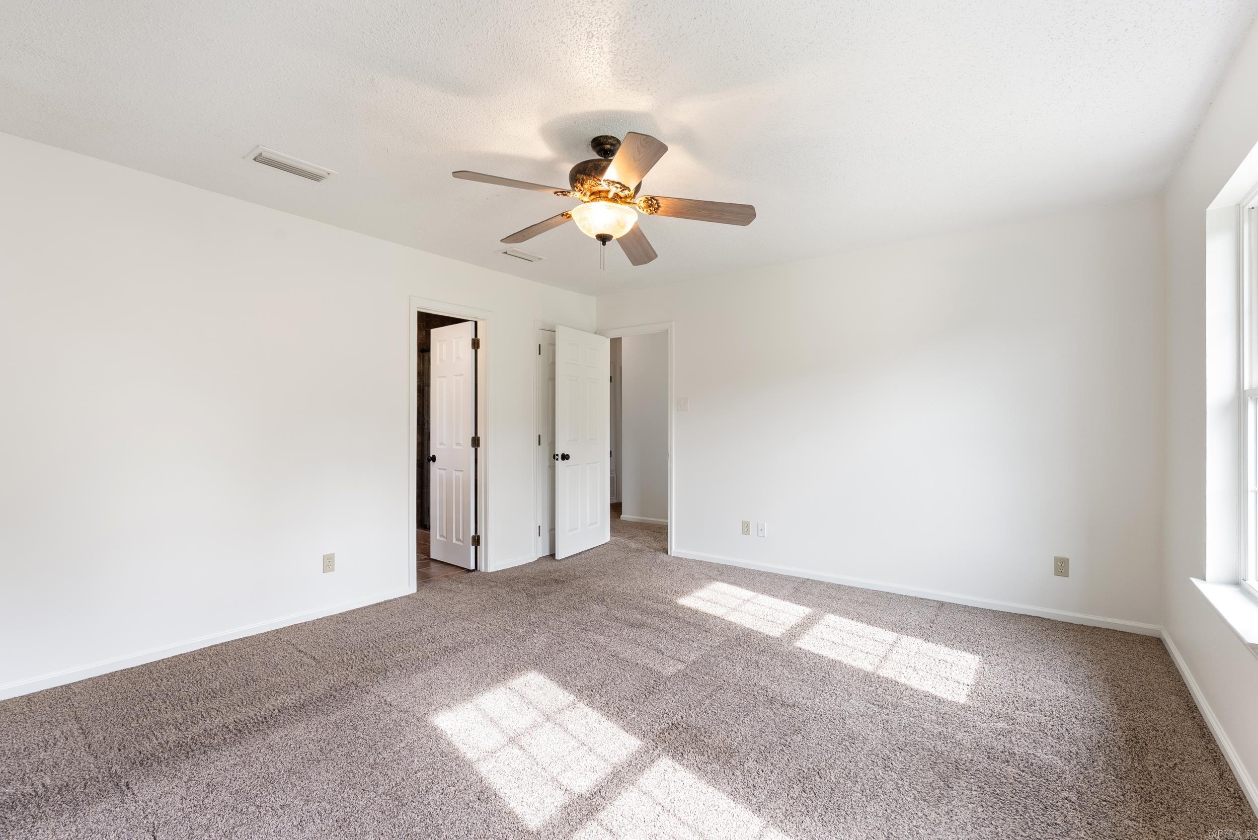 DIAMOND POINTE - Residential