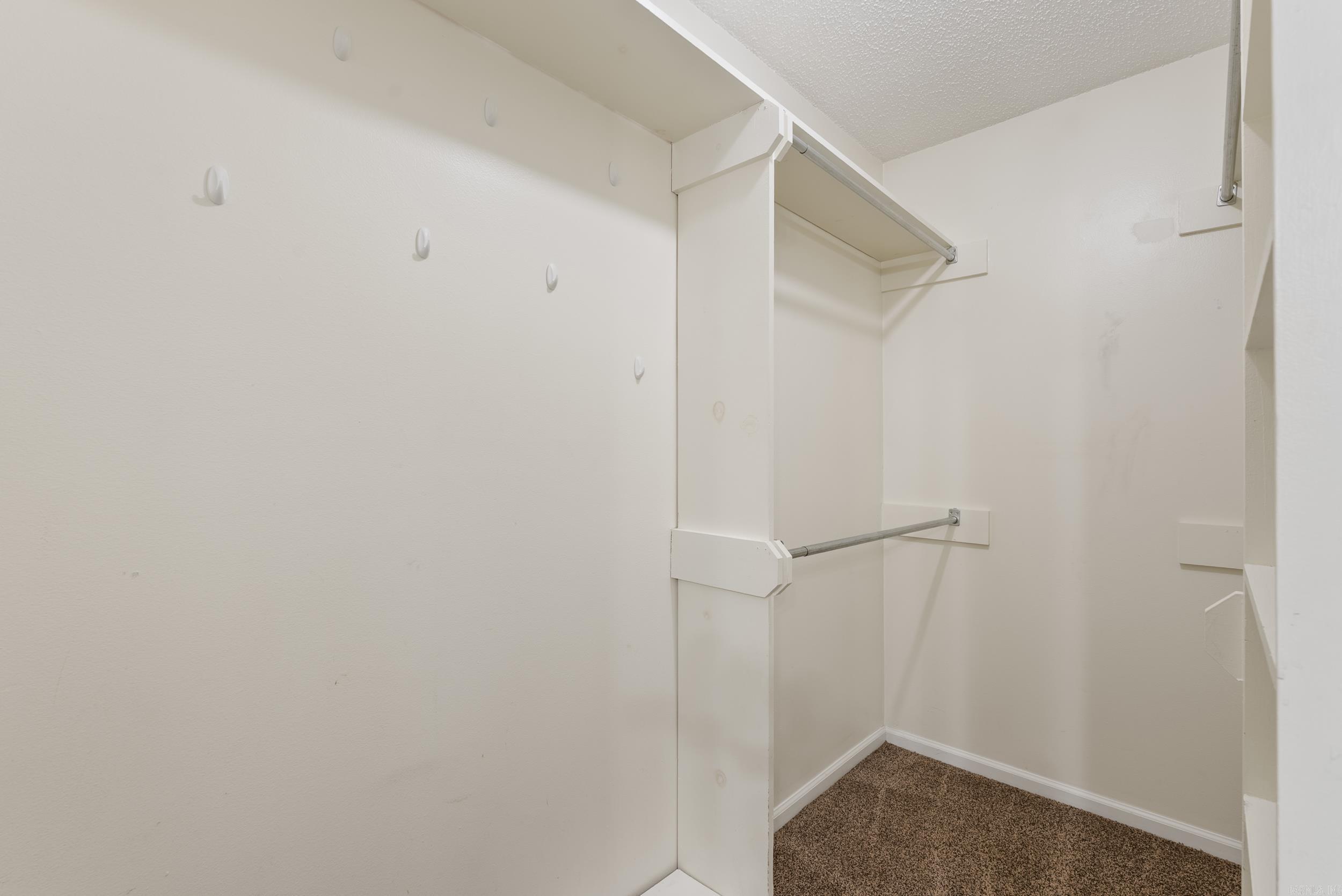 DIAMOND POINTE - Residential