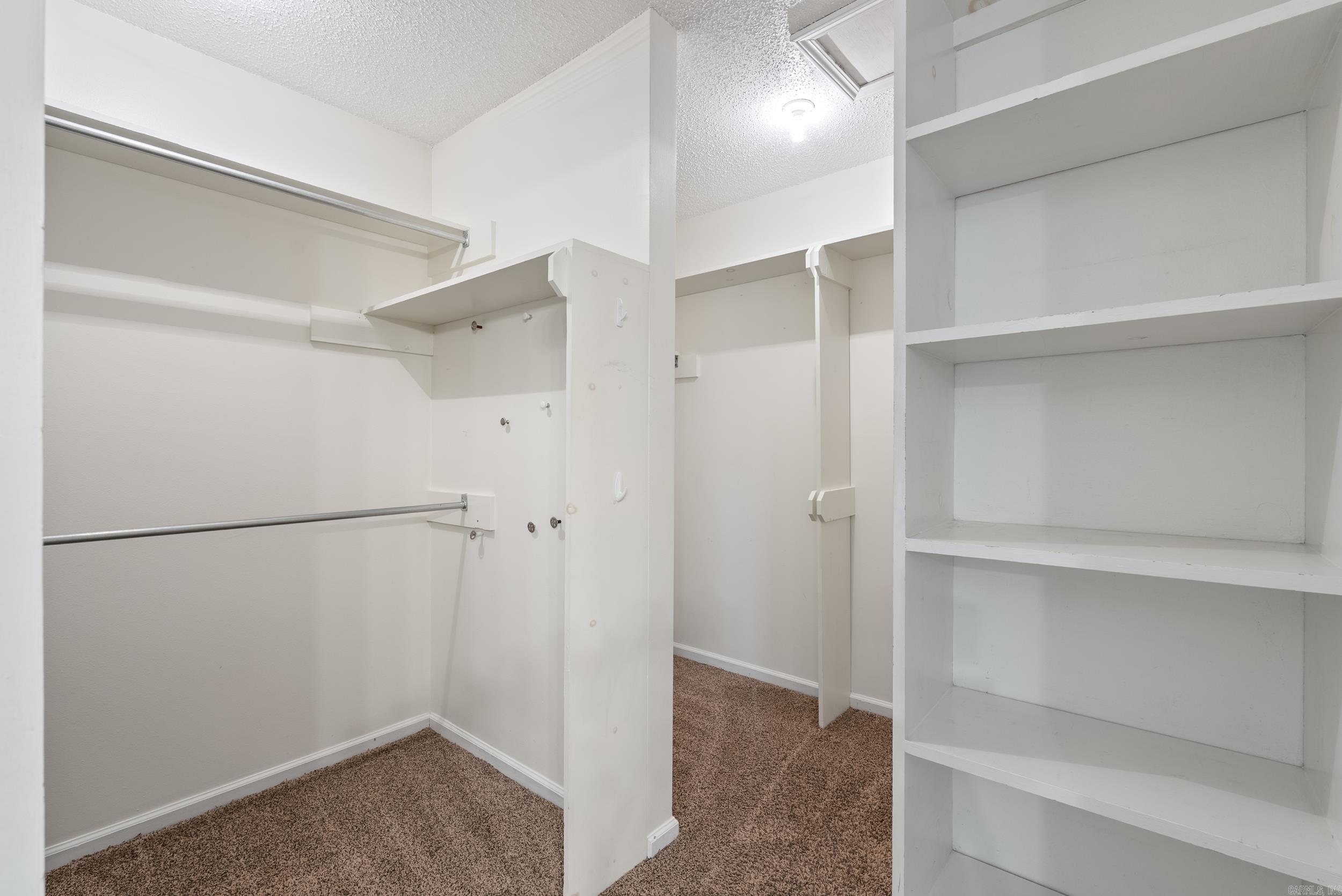 DIAMOND POINTE - Residential