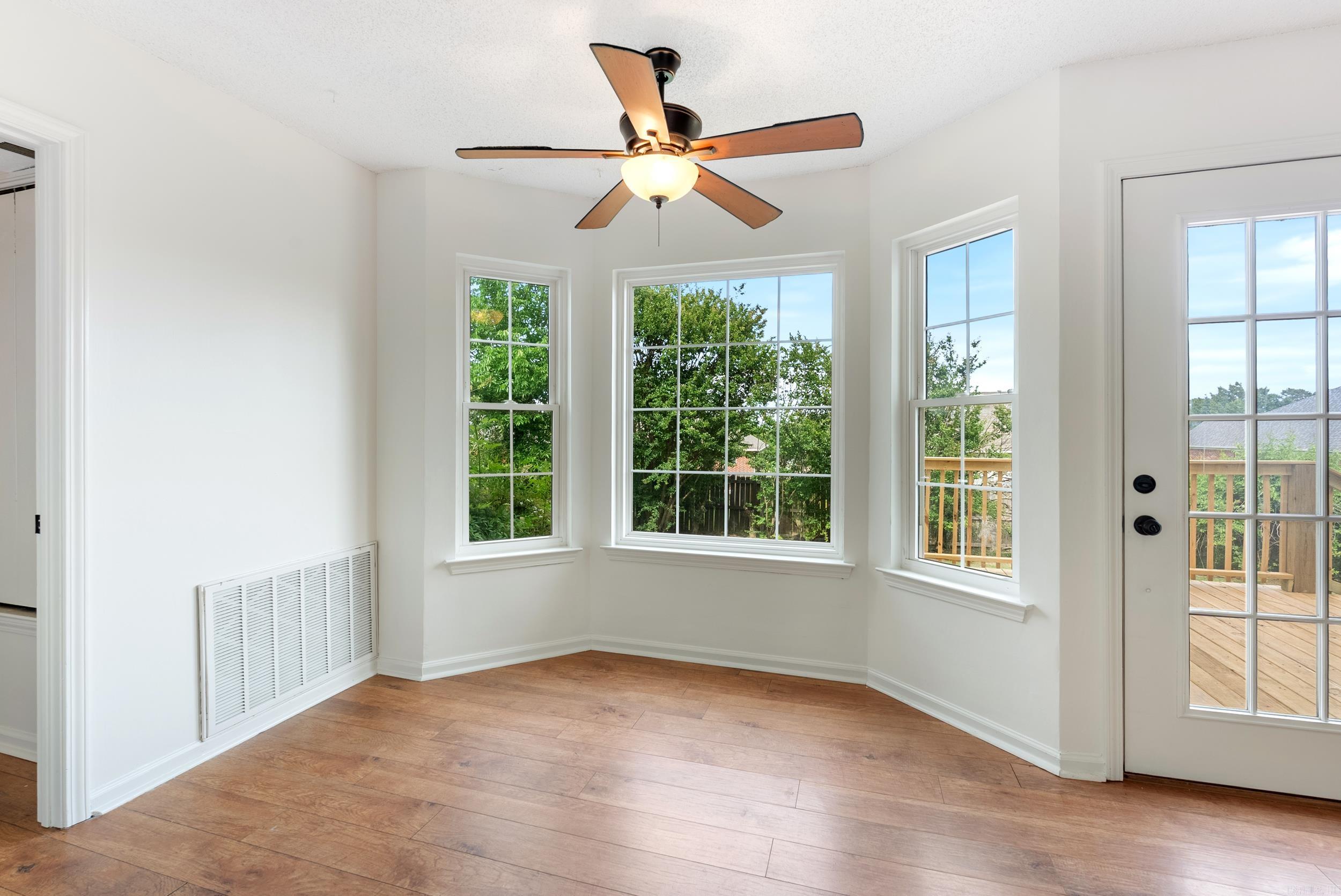 DIAMOND POINTE - Residential