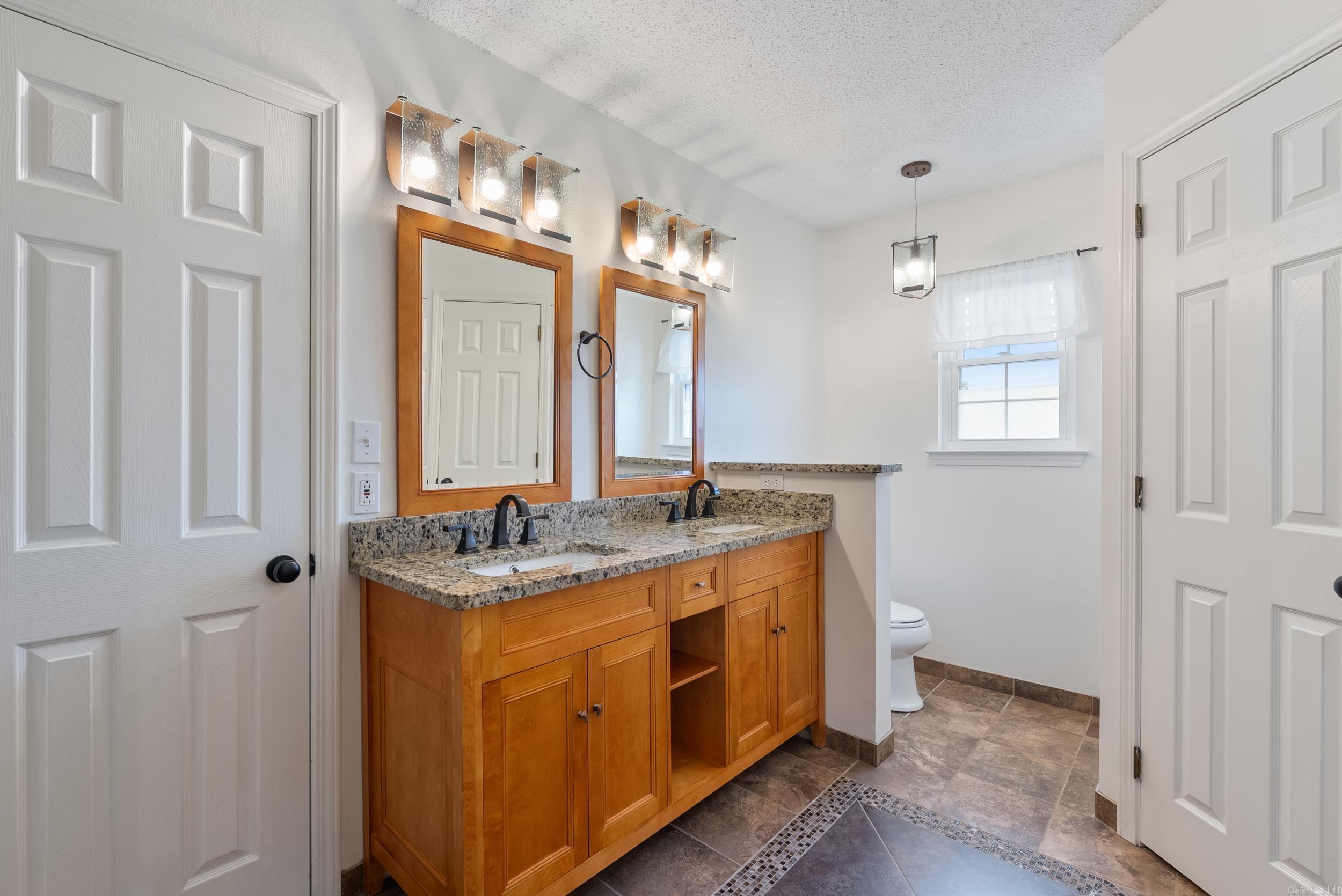 DIAMOND POINTE - Residential