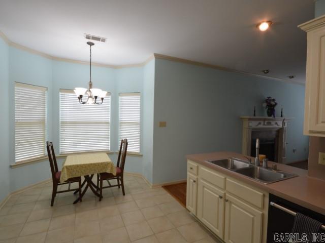 CHERRY CREEK - Residential