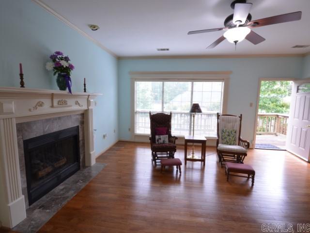 CHERRY CREEK - Residential