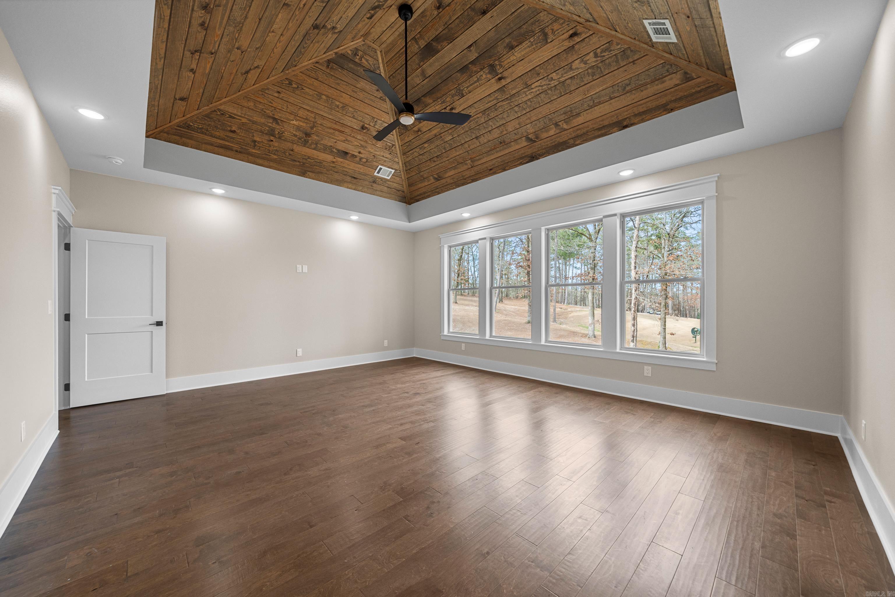 Isabella - Residential