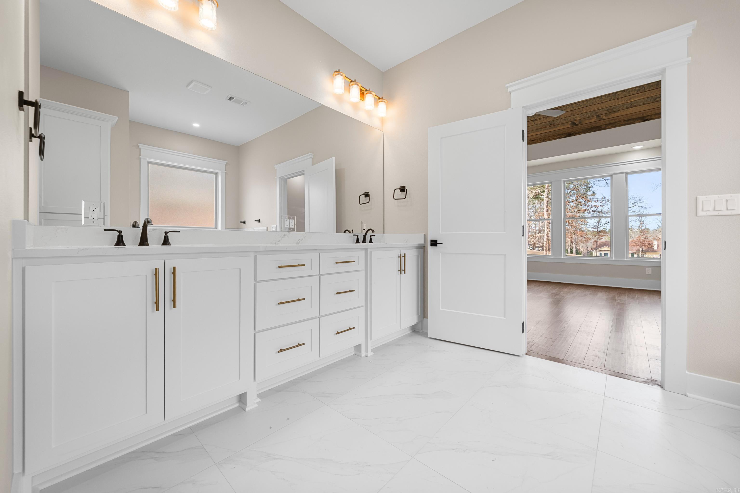 Isabella - Residential