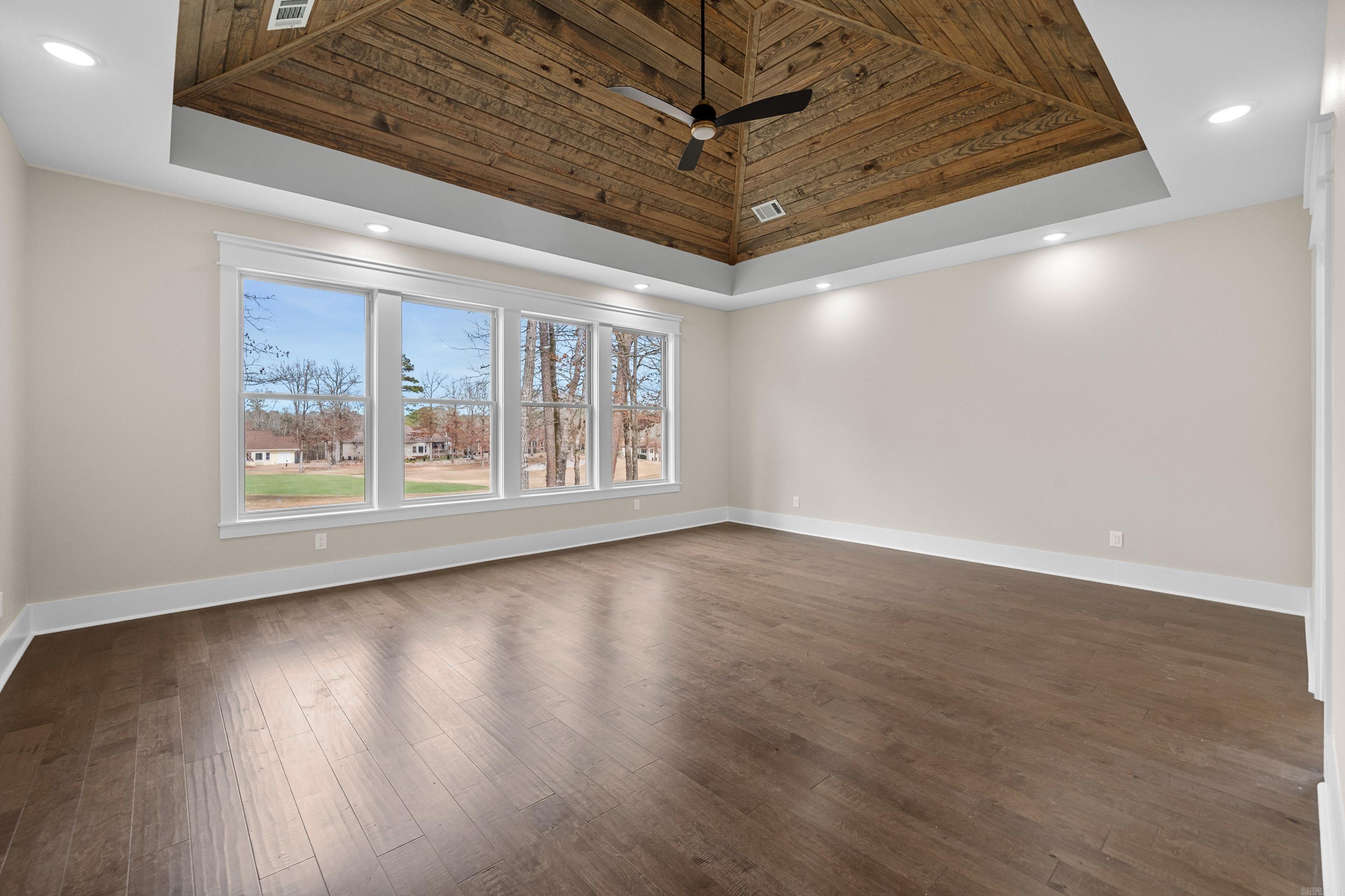 Isabella - Residential