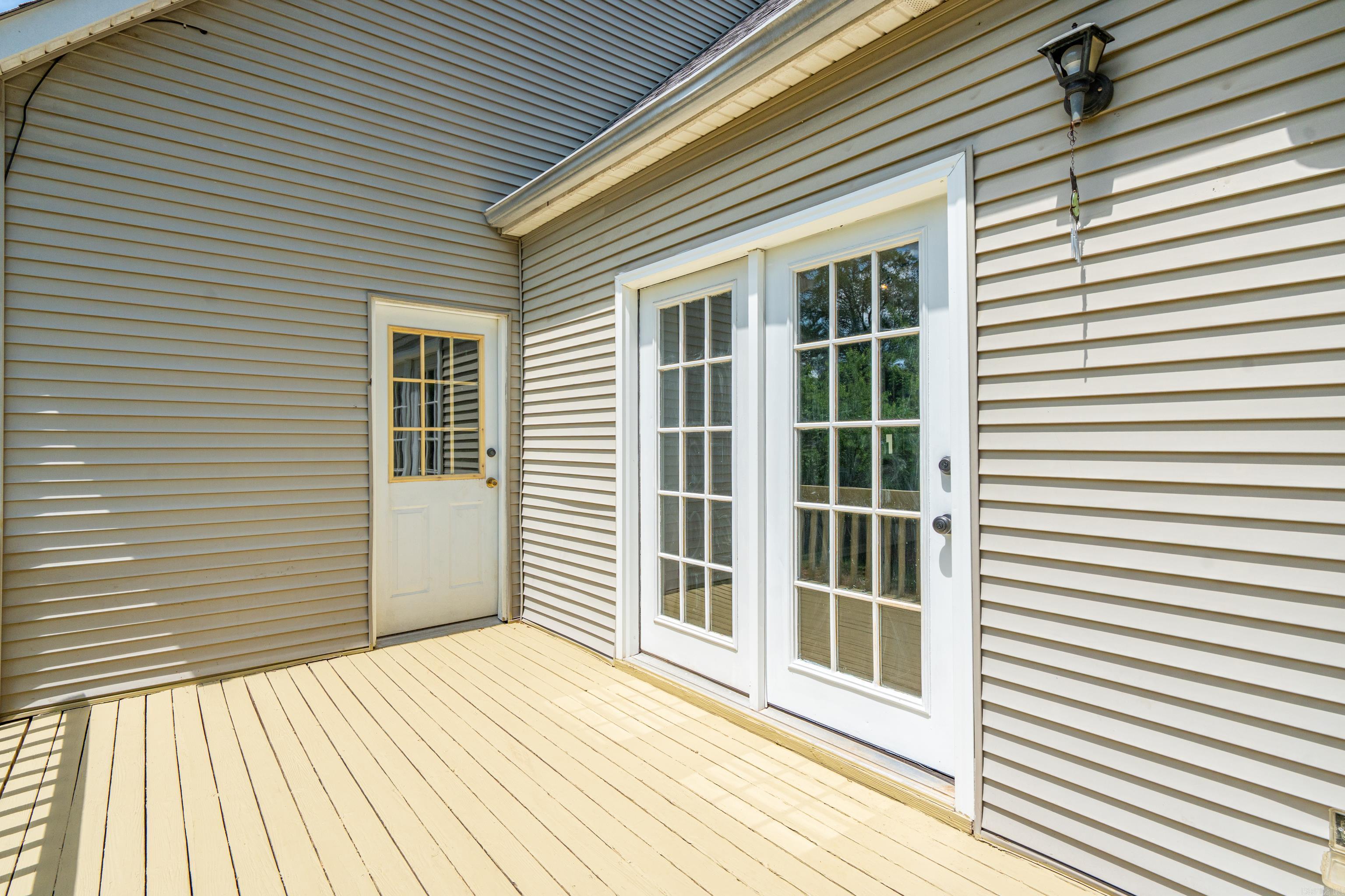 MEADOW-WOOD - Residential