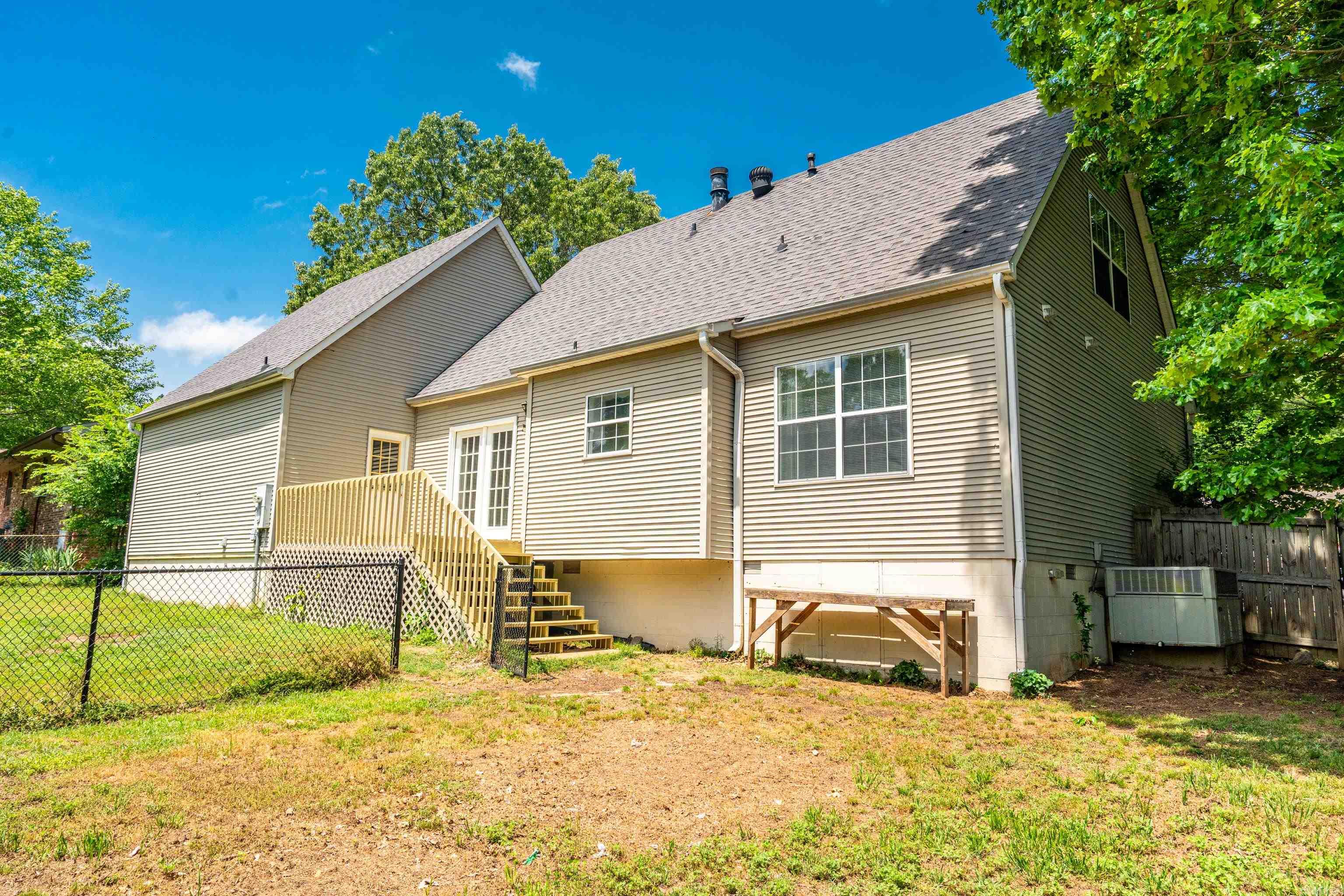 MEADOW-WOOD - Residential