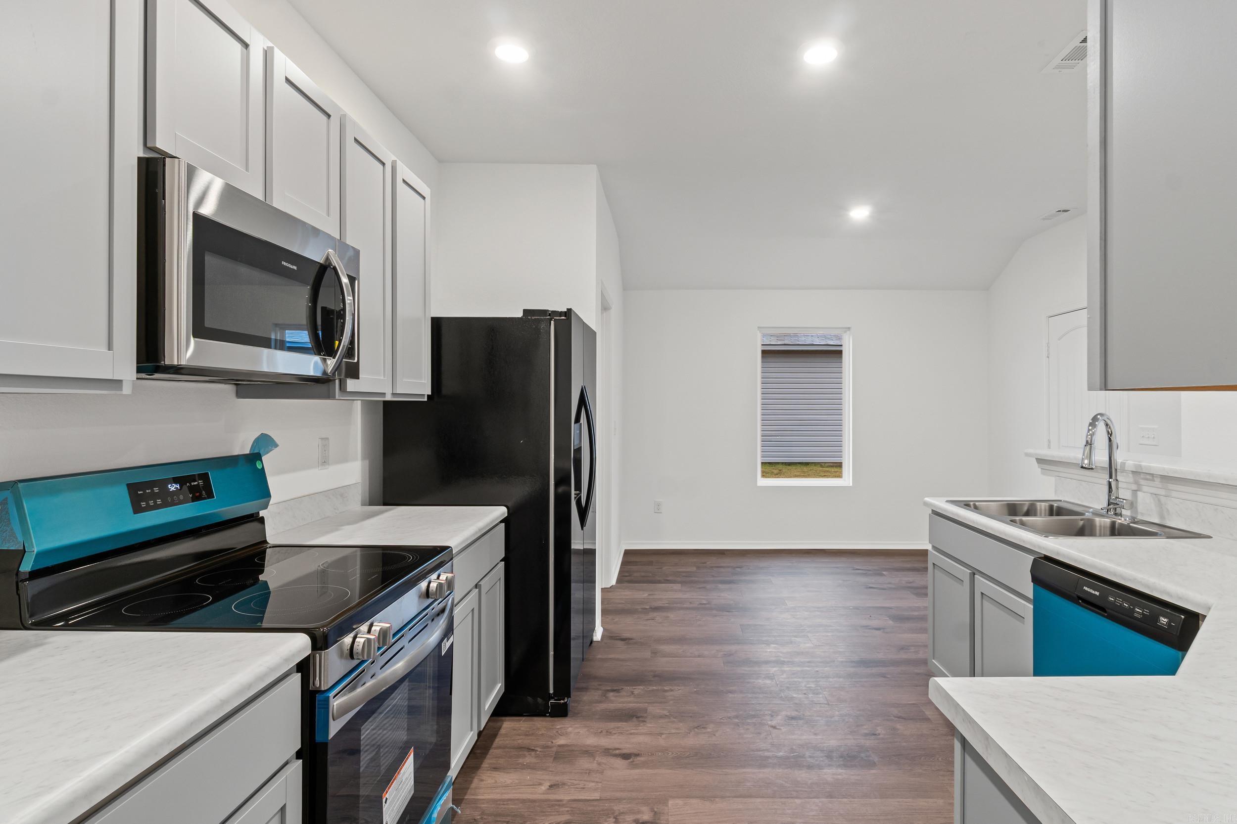 SPRINGLAKE TRAILS - Residential