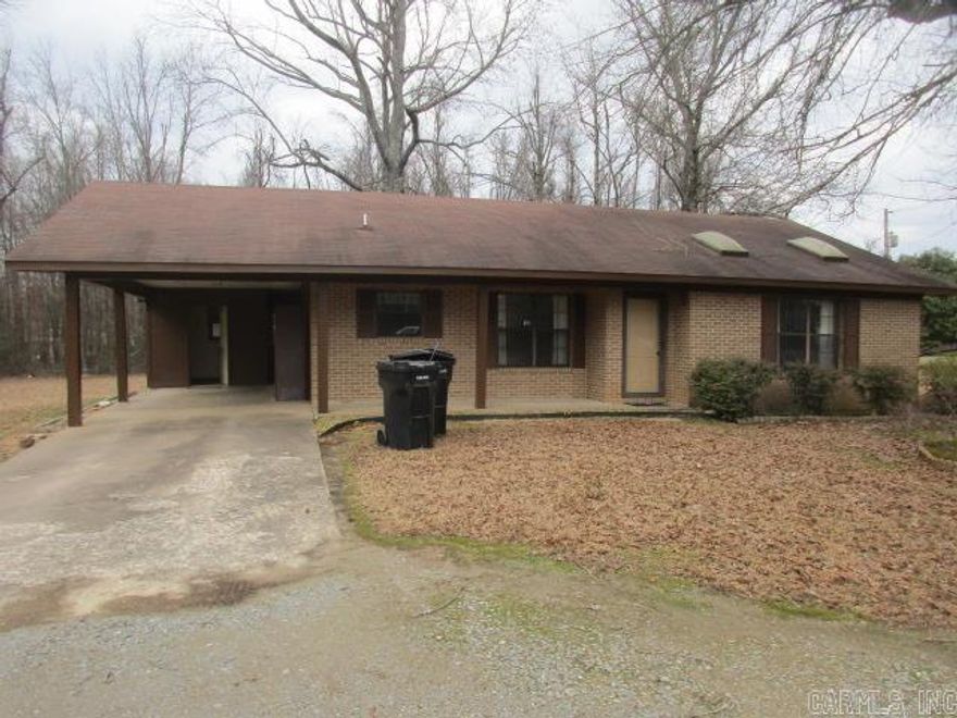 Very well maintained house on 2 1/4 acres. Perfect starter home or place to downsize. make your appointment now, this one won't last long. **AGENTS SEE REMARKS**