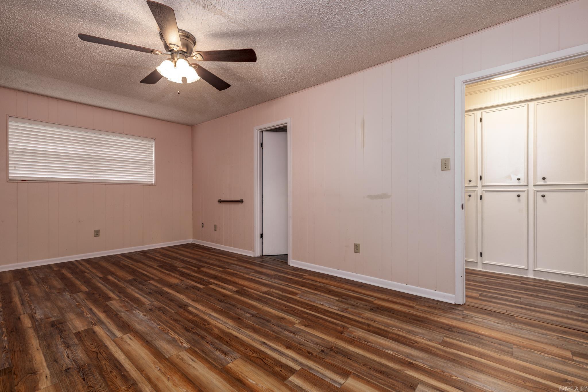 Country Club Estates - Residential