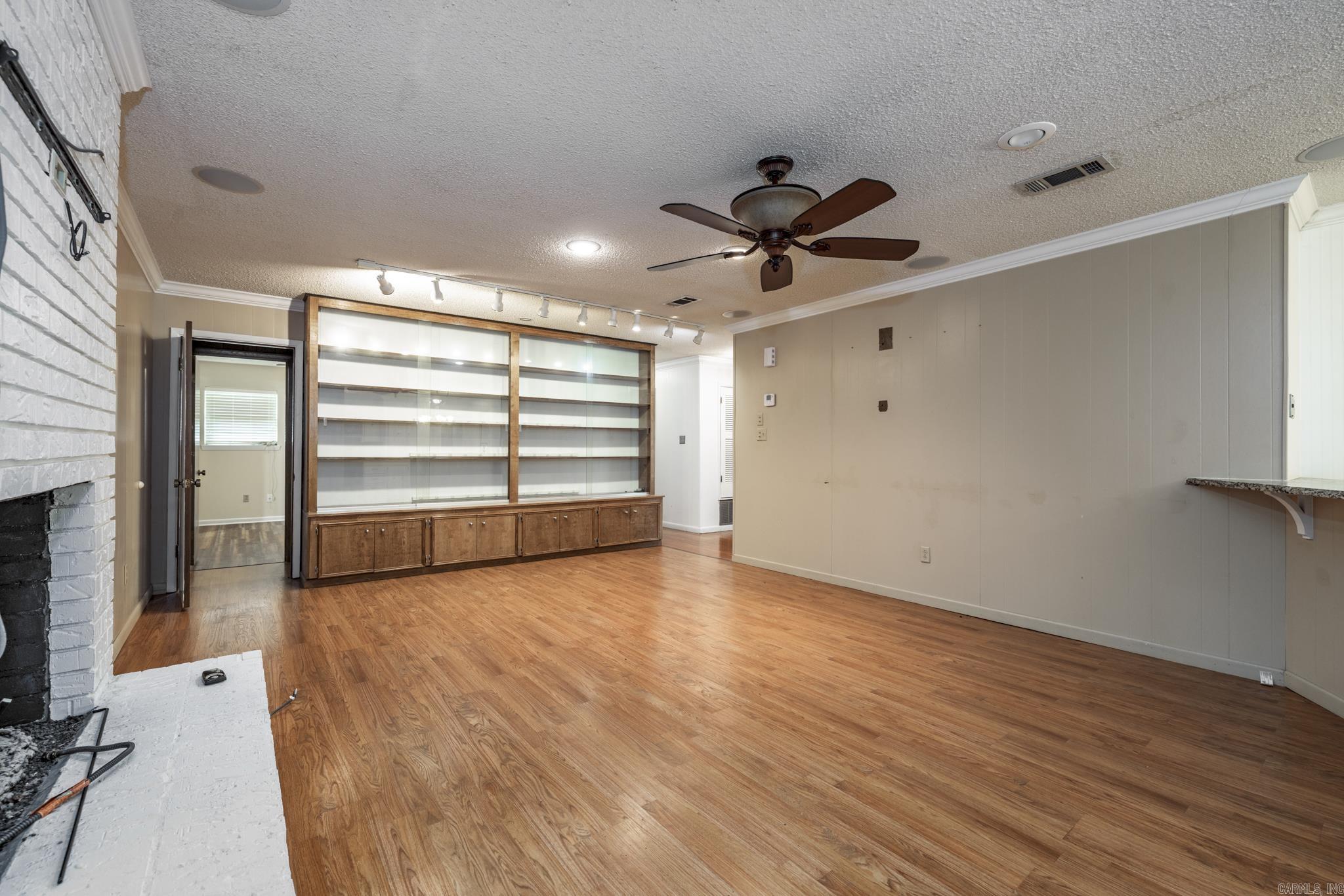 Country Club Estates - Residential