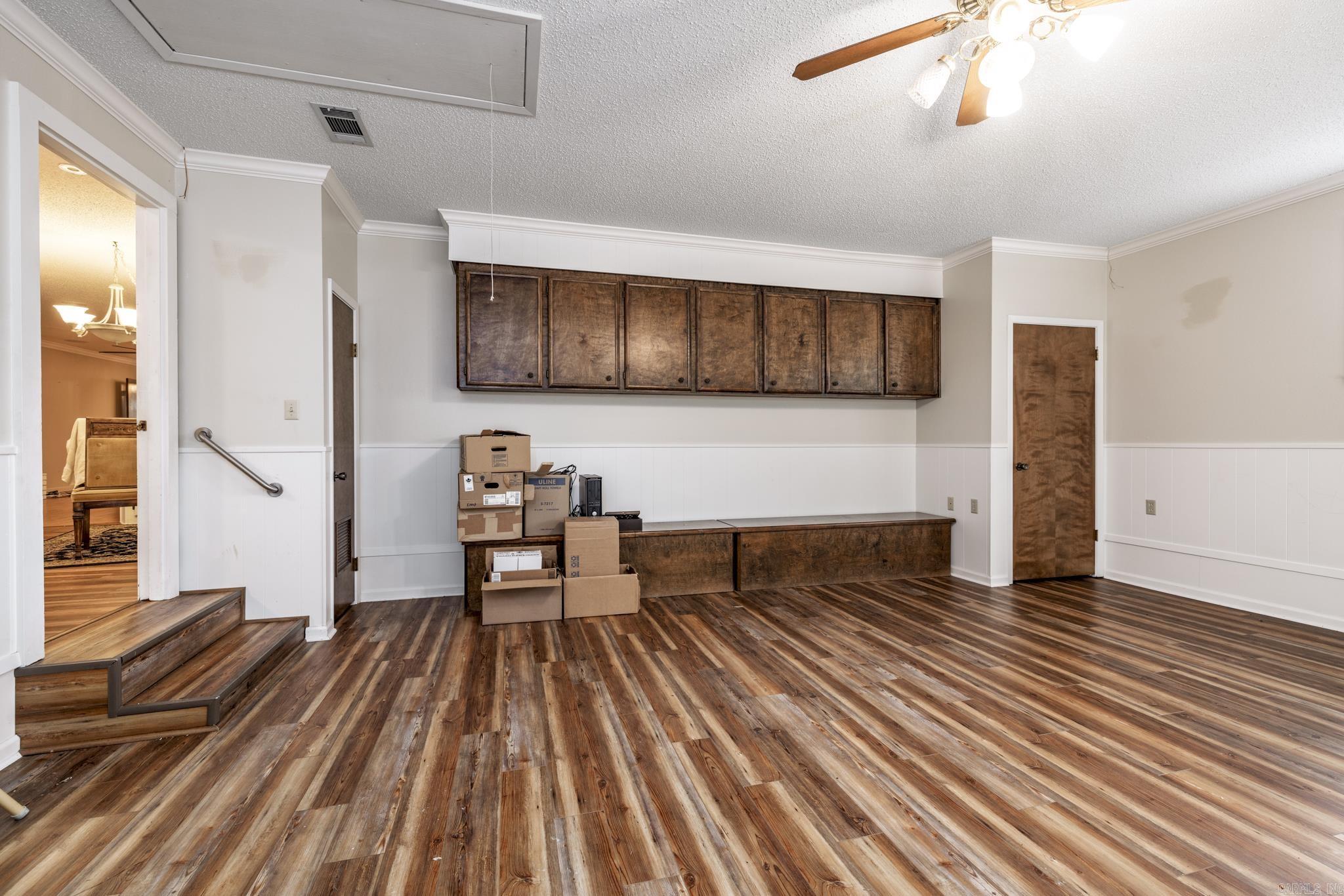 Country Club Estates - Residential