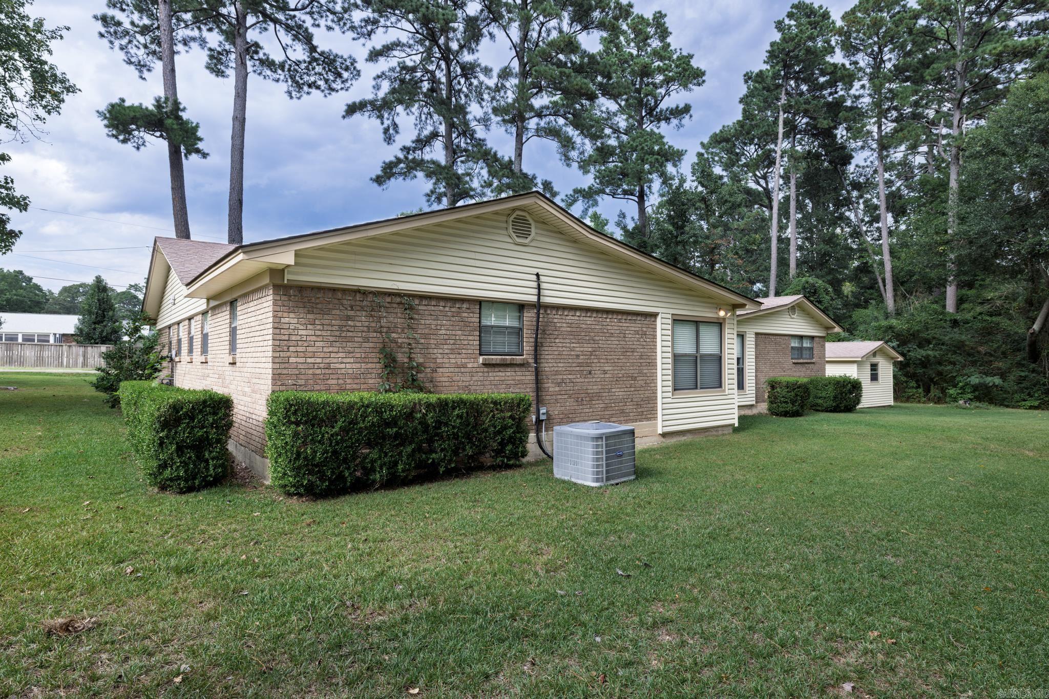 Country Club Estates - Residential