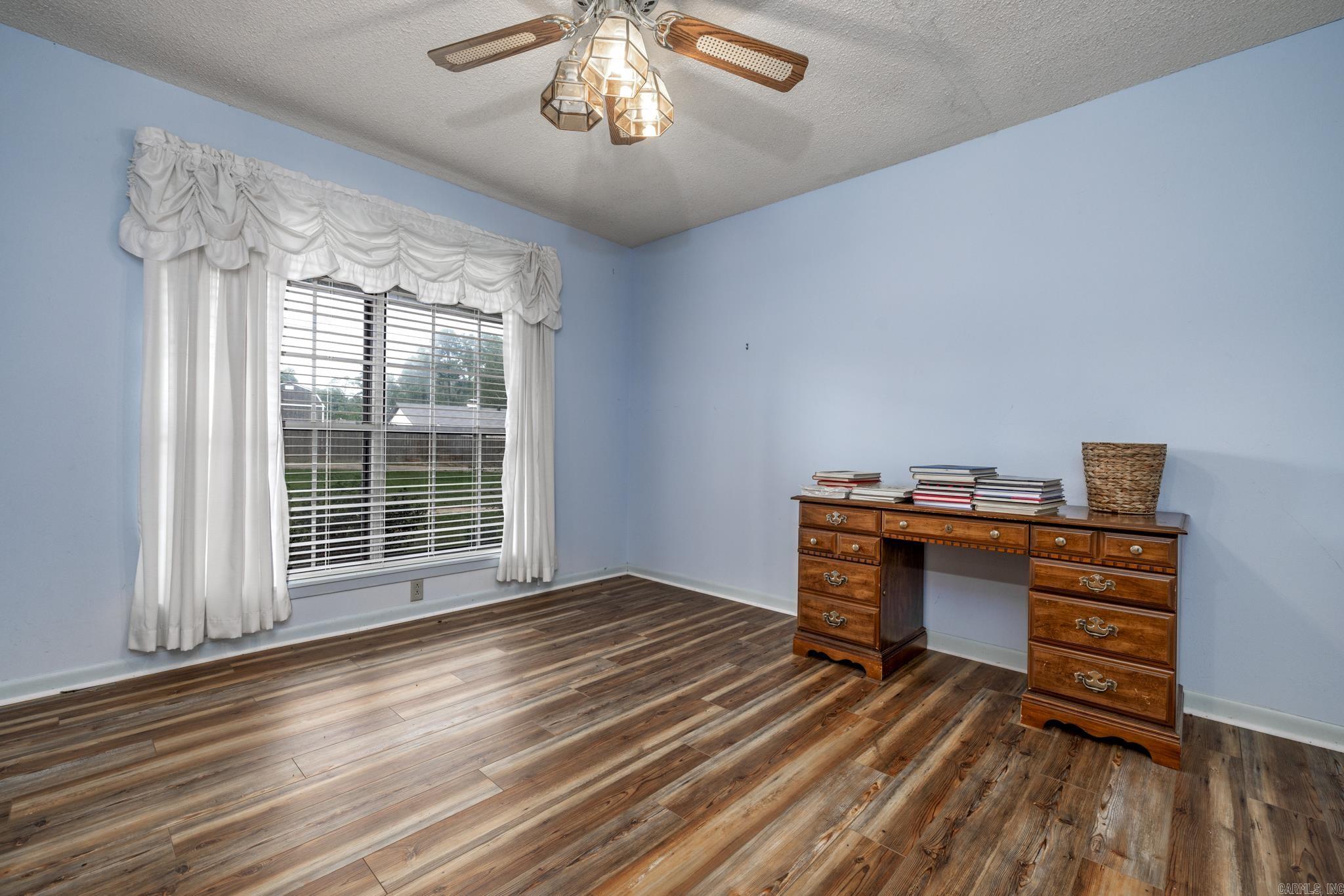 Country Club Estates - Residential
