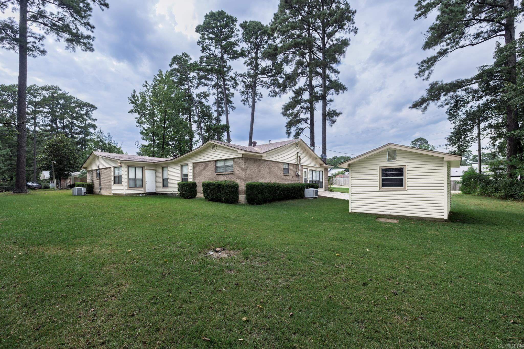 Country Club Estates - Residential
