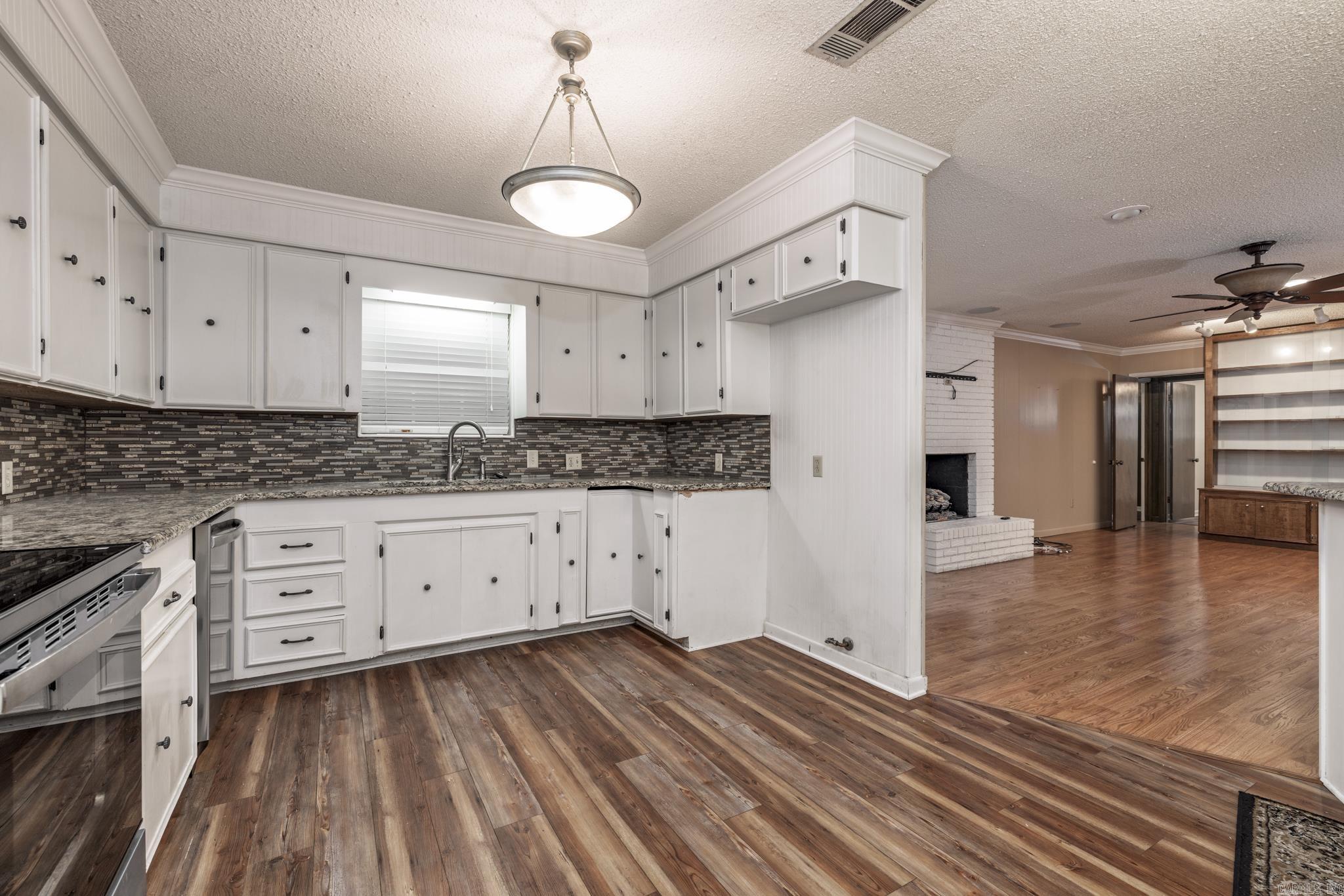 Country Club Estates - Residential