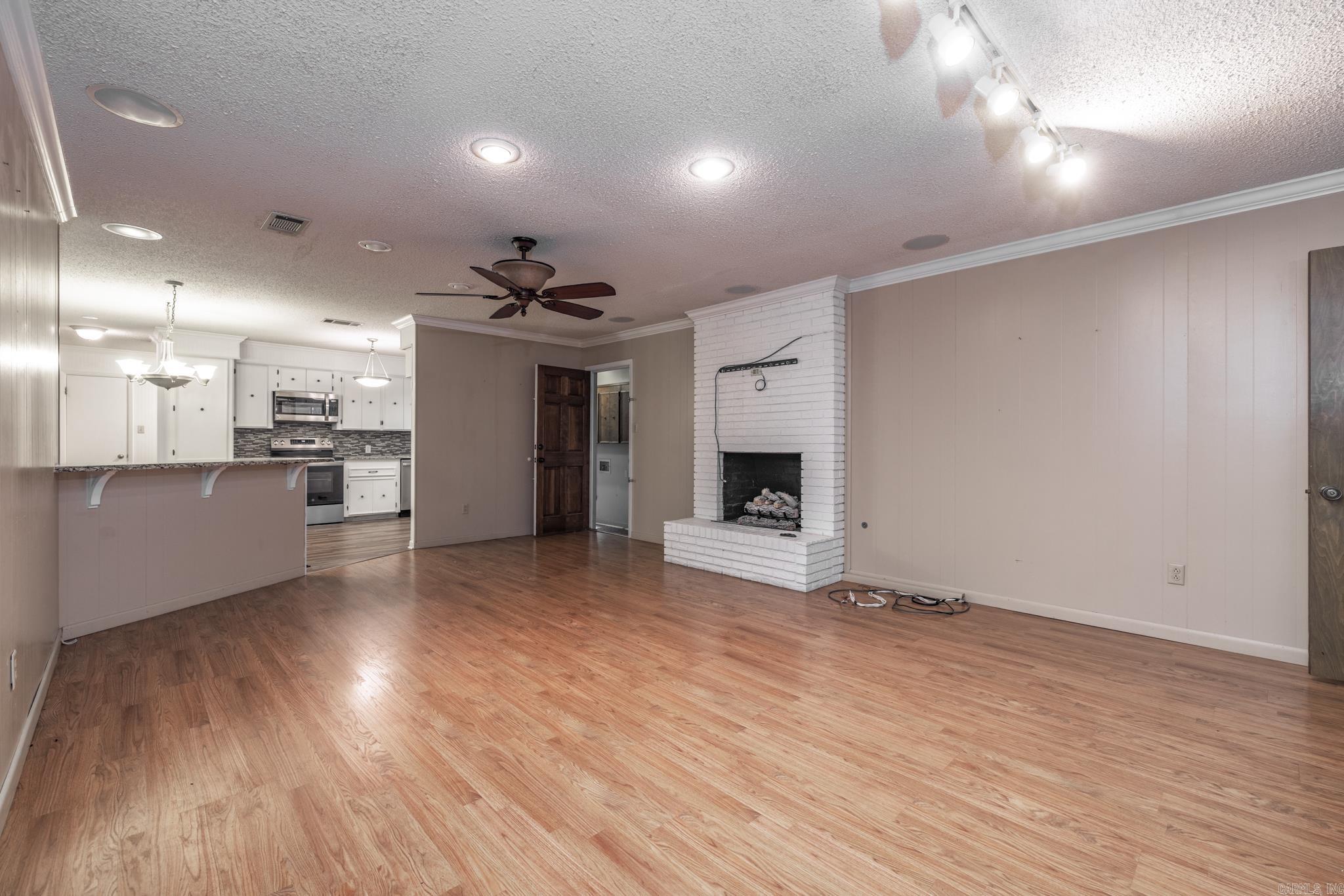 Country Club Estates - Residential