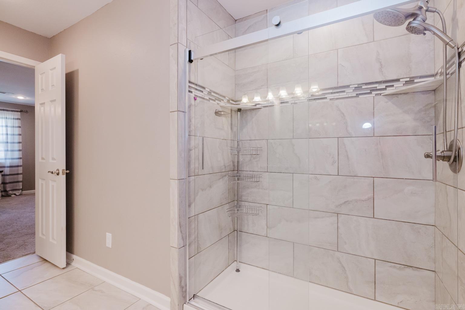 WOODLAND ACRES - Residential