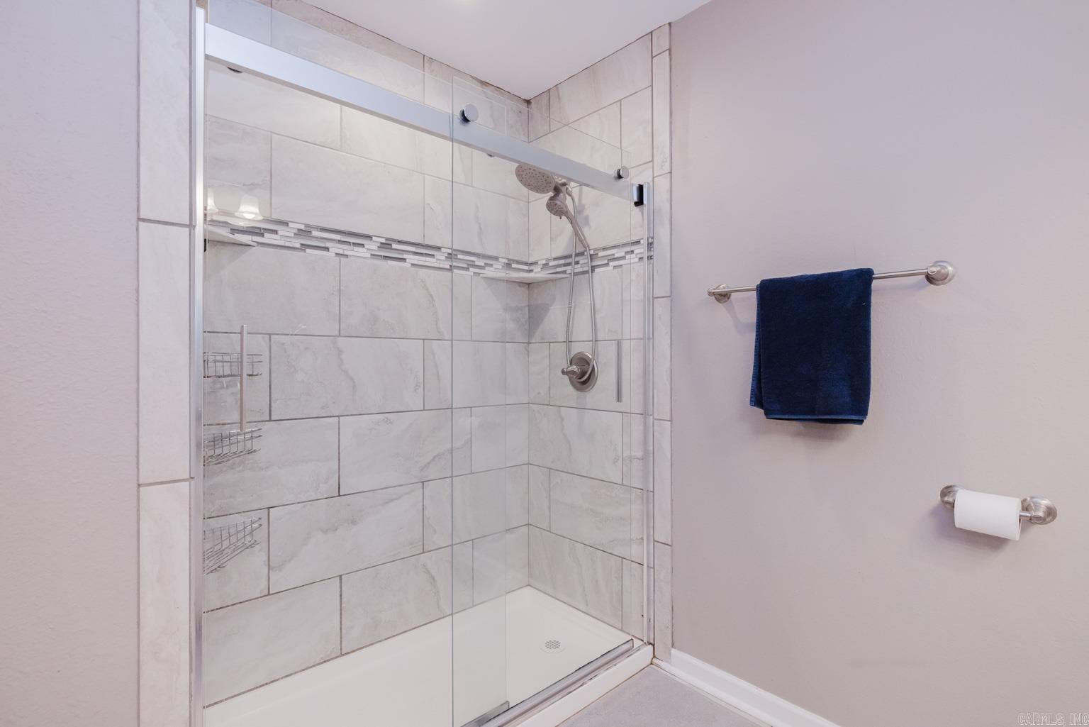 WOODLAND ACRES - Residential