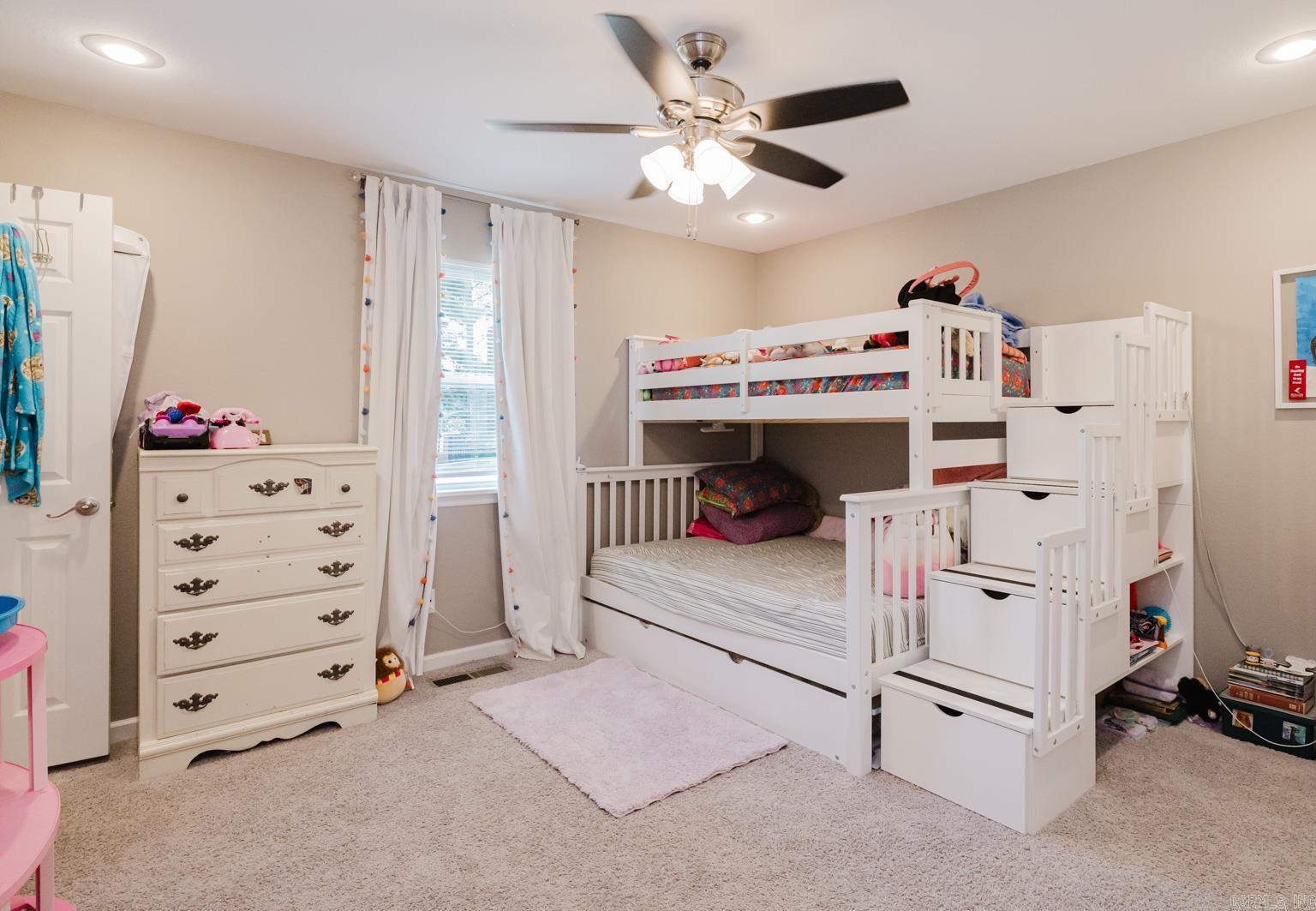 WOODLAND ACRES - Residential