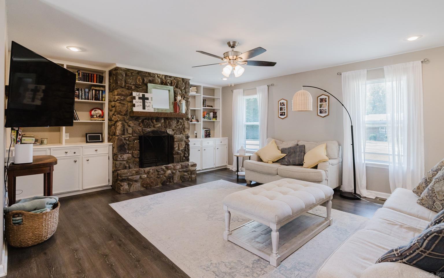 WOODLAND ACRES - Residential