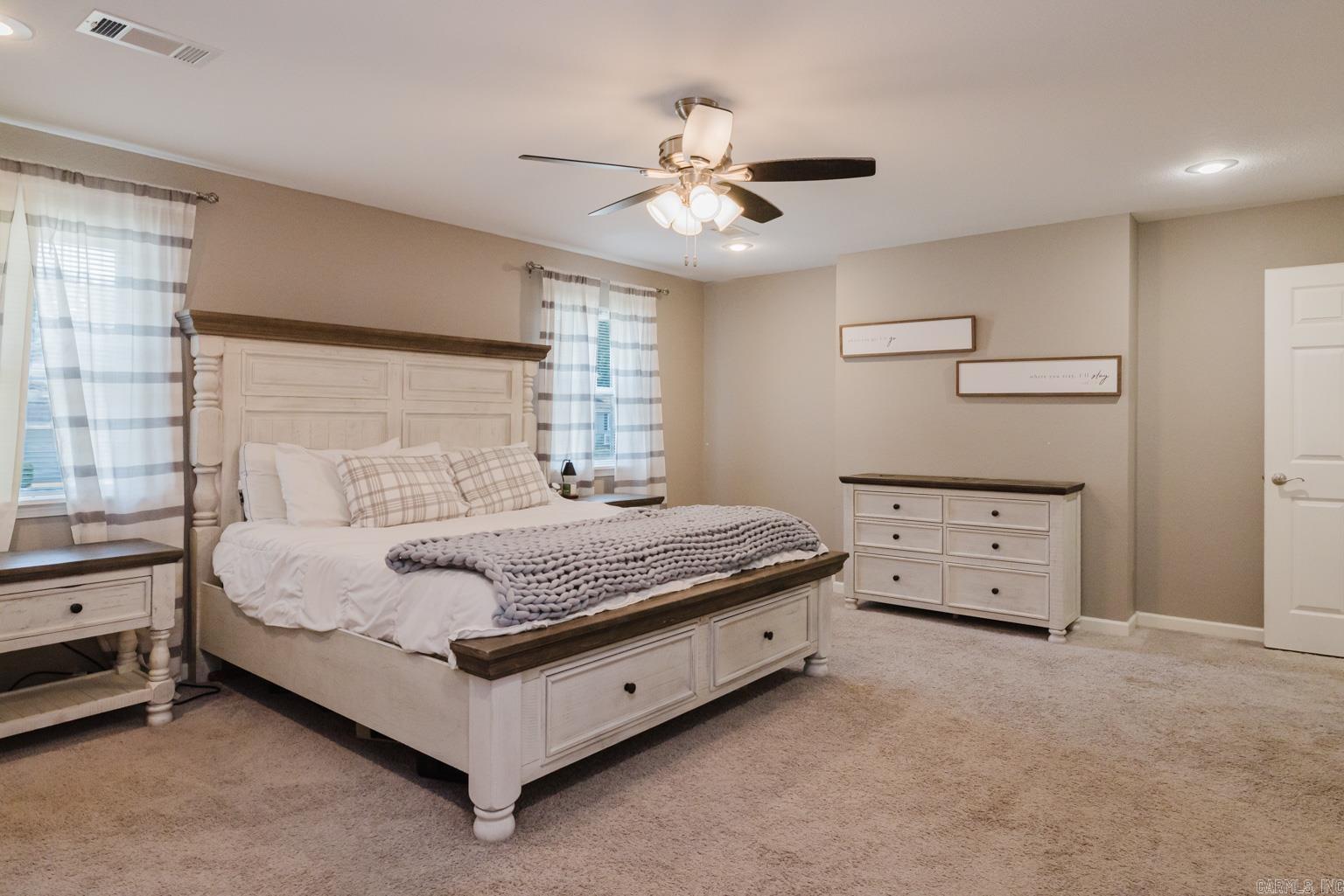 WOODLAND ACRES - Residential