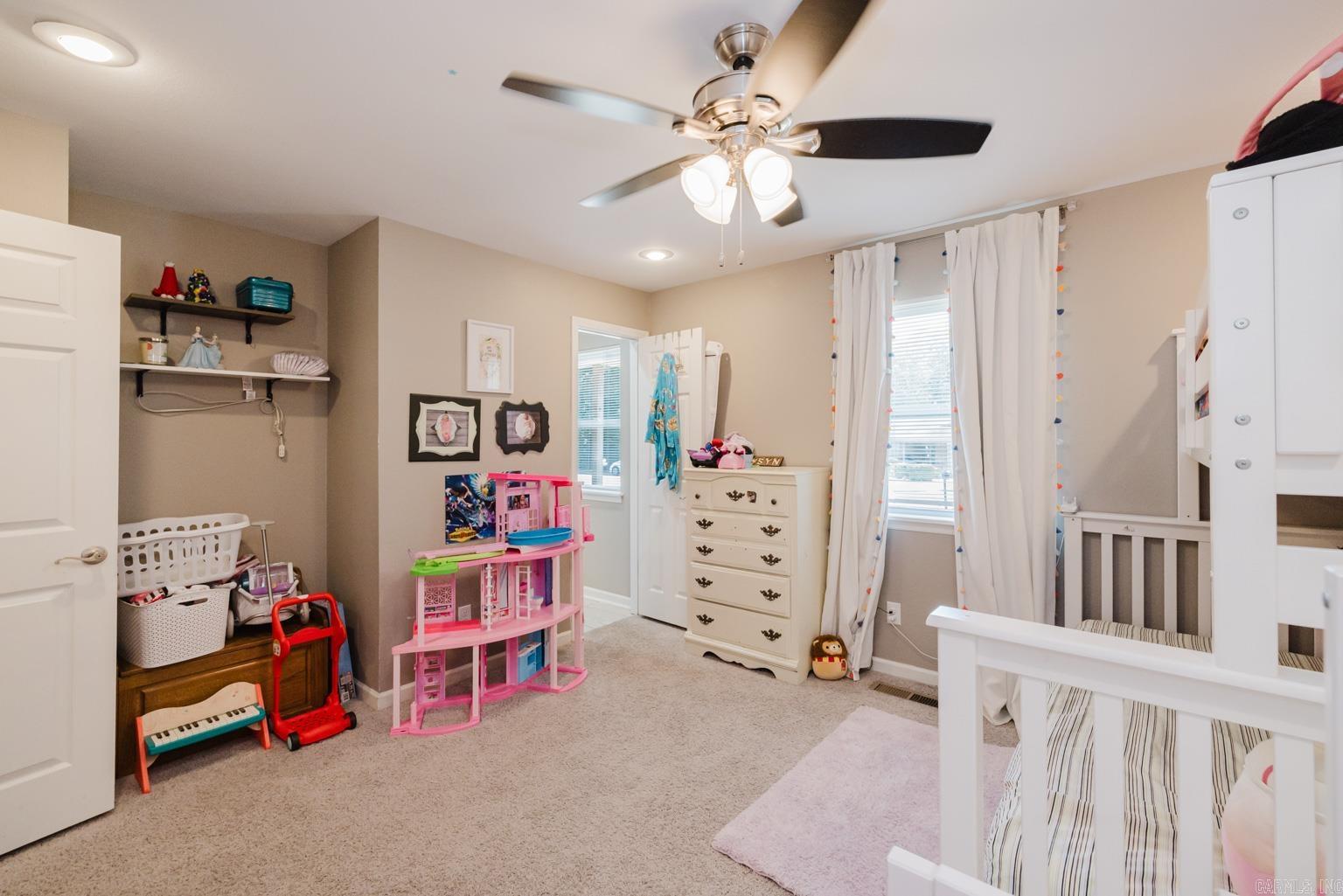 WOODLAND ACRES - Residential