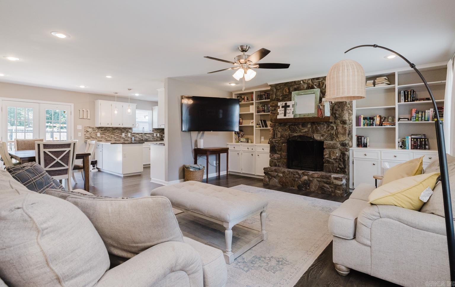 WOODLAND ACRES - Residential