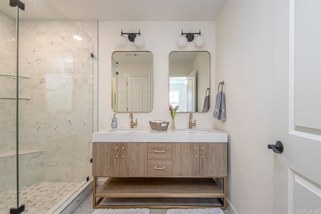 Lincoln Park - Residential