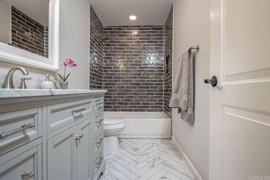 Lincoln Park - Residential