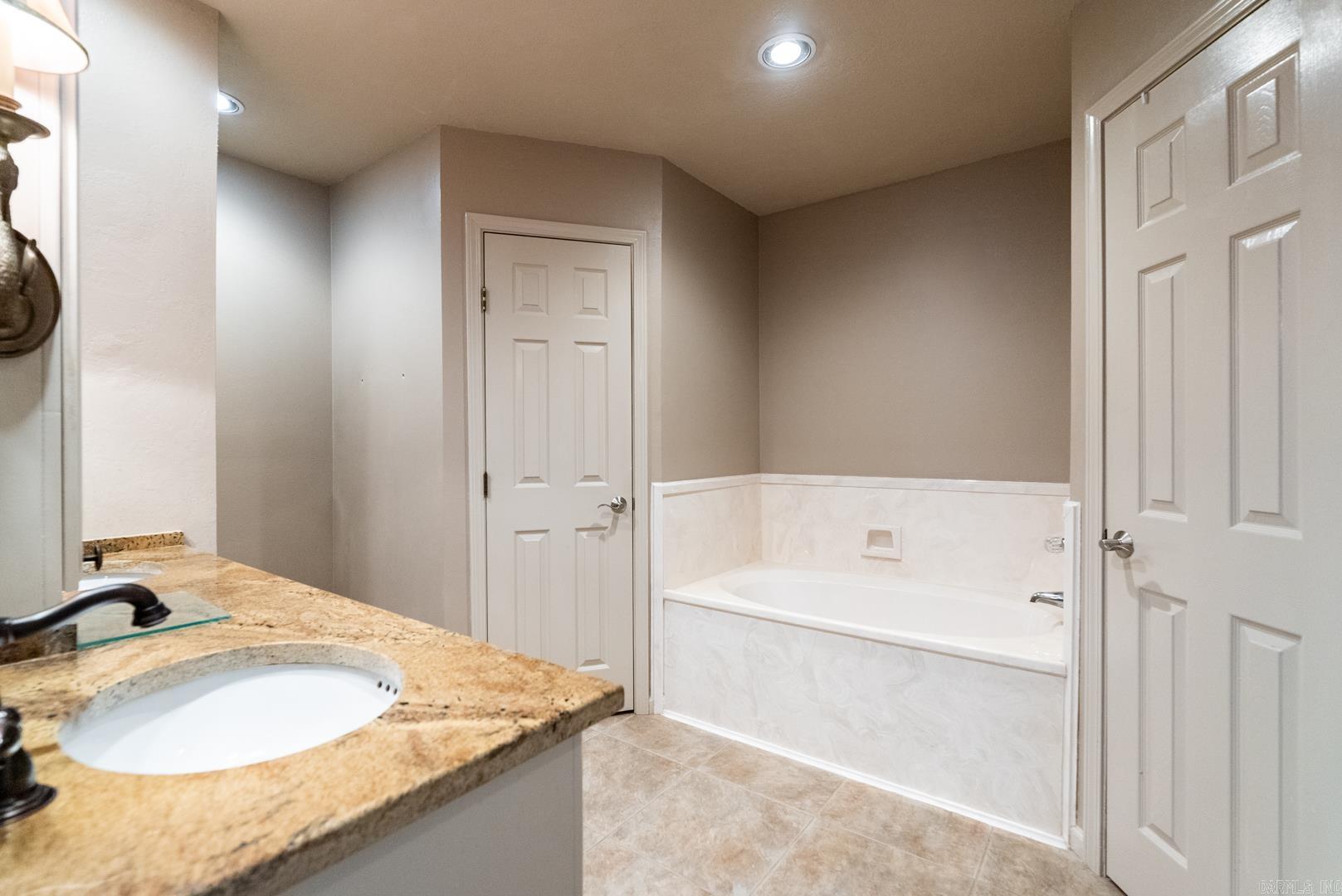 ROLLING BROOK - Residential