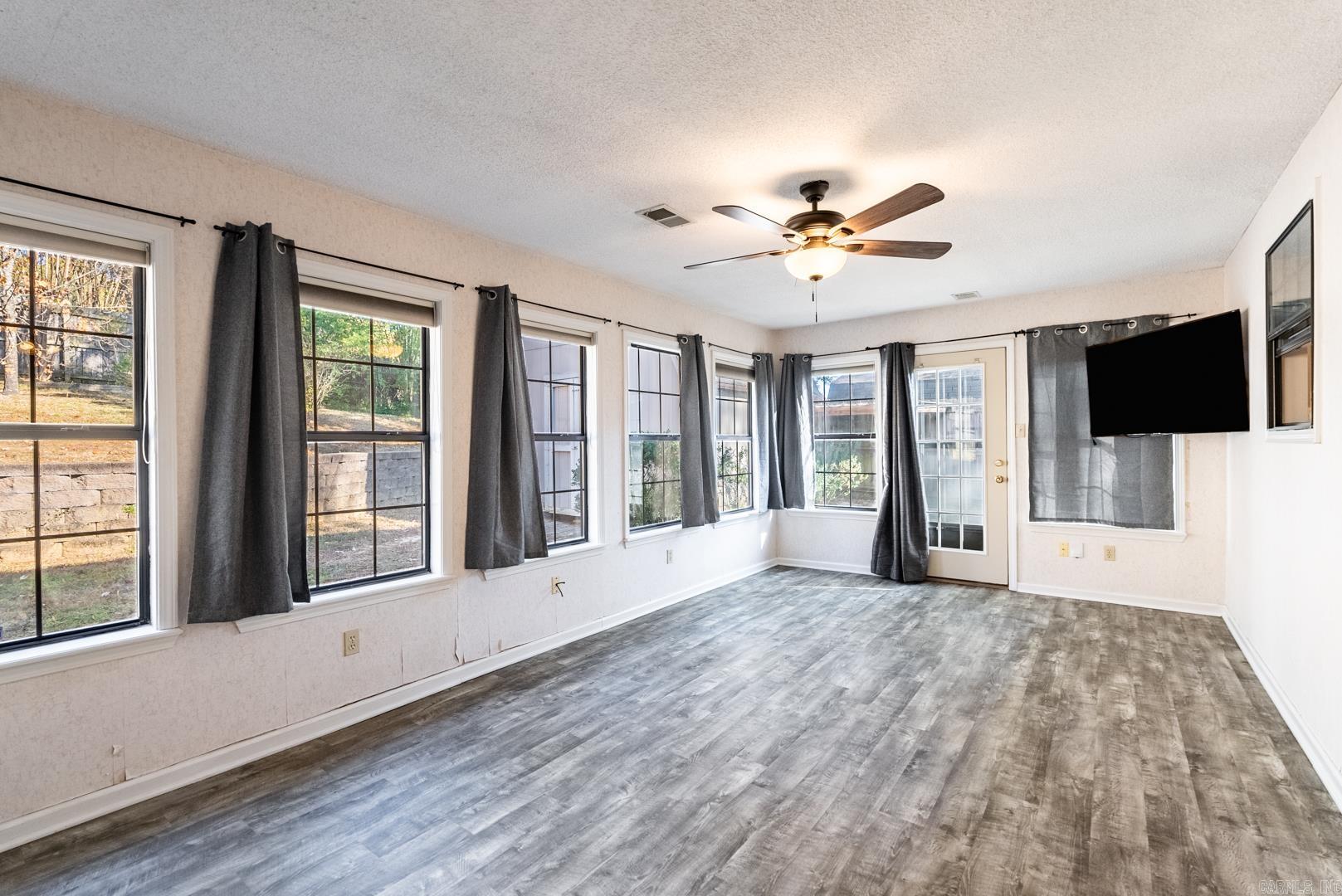 ROLLING BROOK - Residential