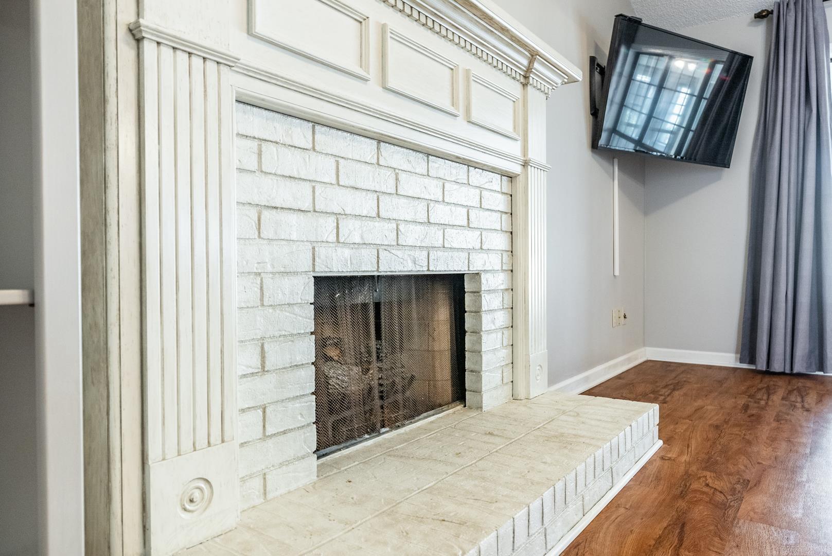 ROLLING BROOK - Residential