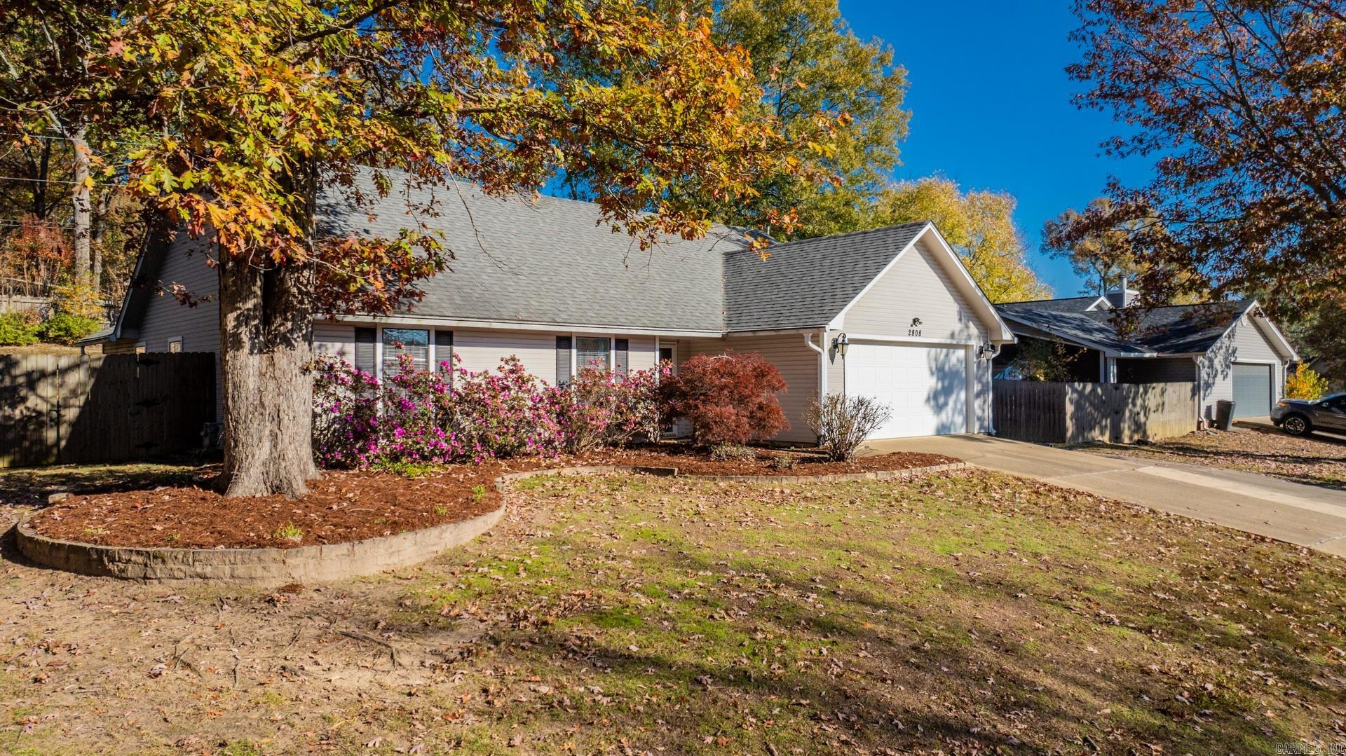 ROLLING BROOK - Residential