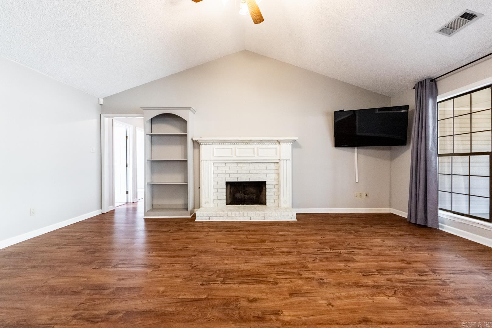 ROLLING BROOK - Residential