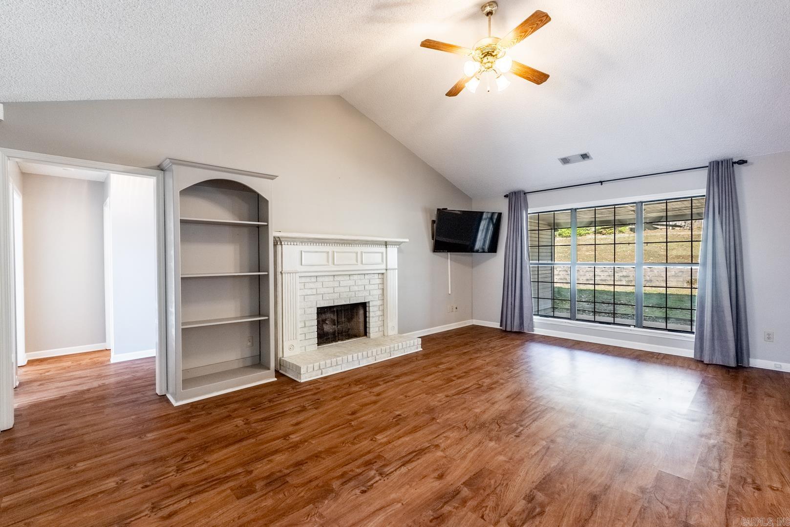 ROLLING BROOK - Residential