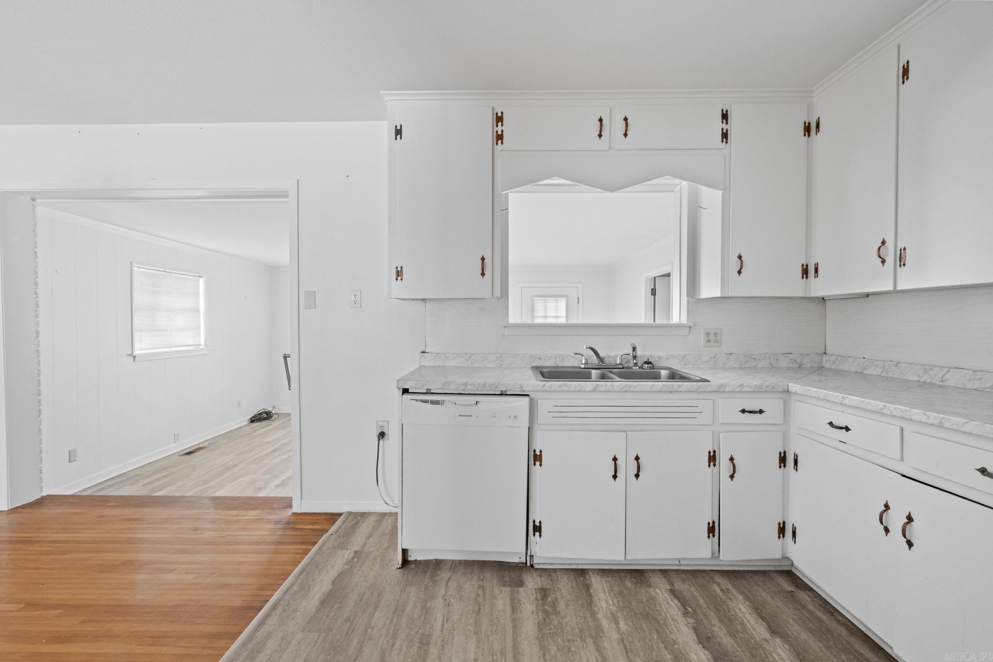 Farmeres 3rd - Residential