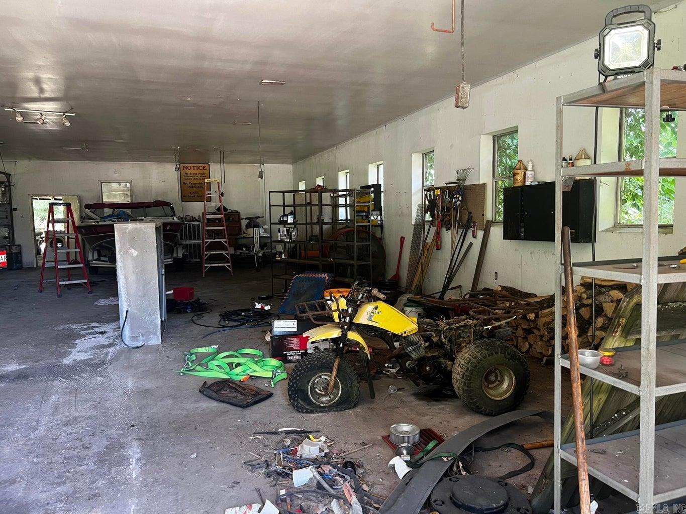 Metes & Bounds - Land